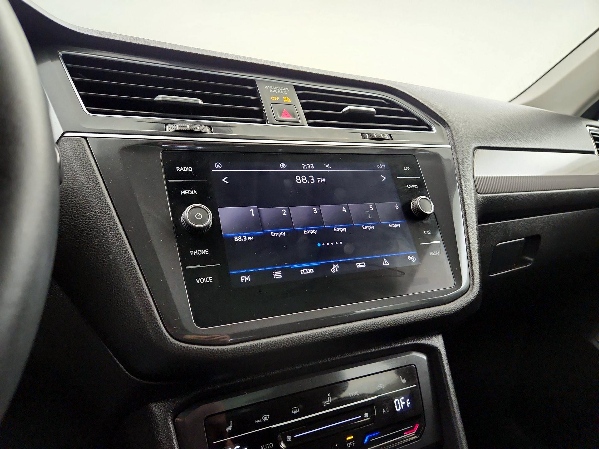 Thumbnail: 2022 Volkswagen Tiguan - 13