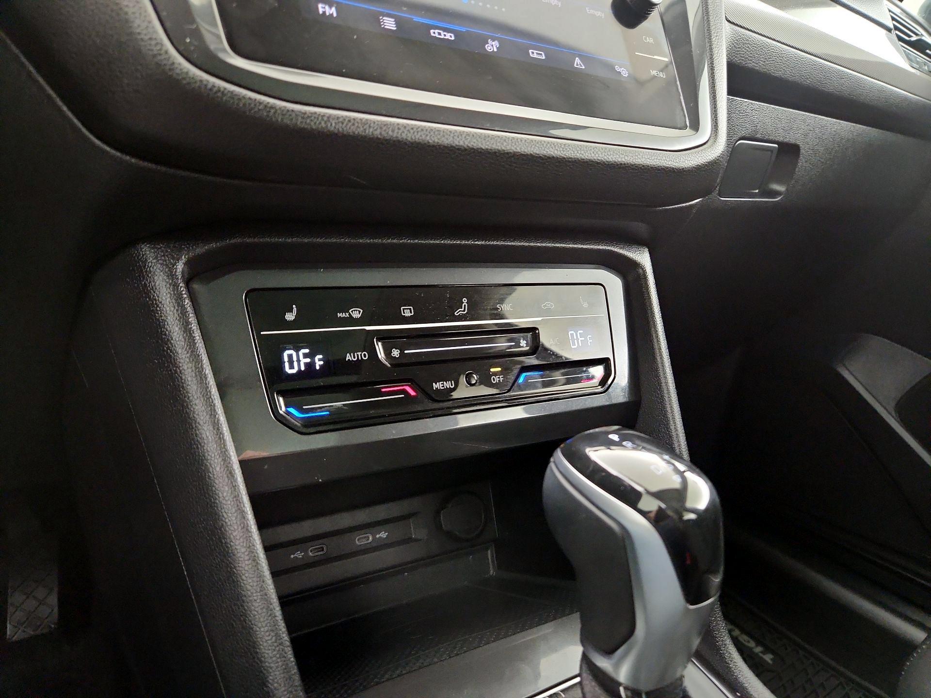 Thumbnail: 2022 Volkswagen Tiguan - 14