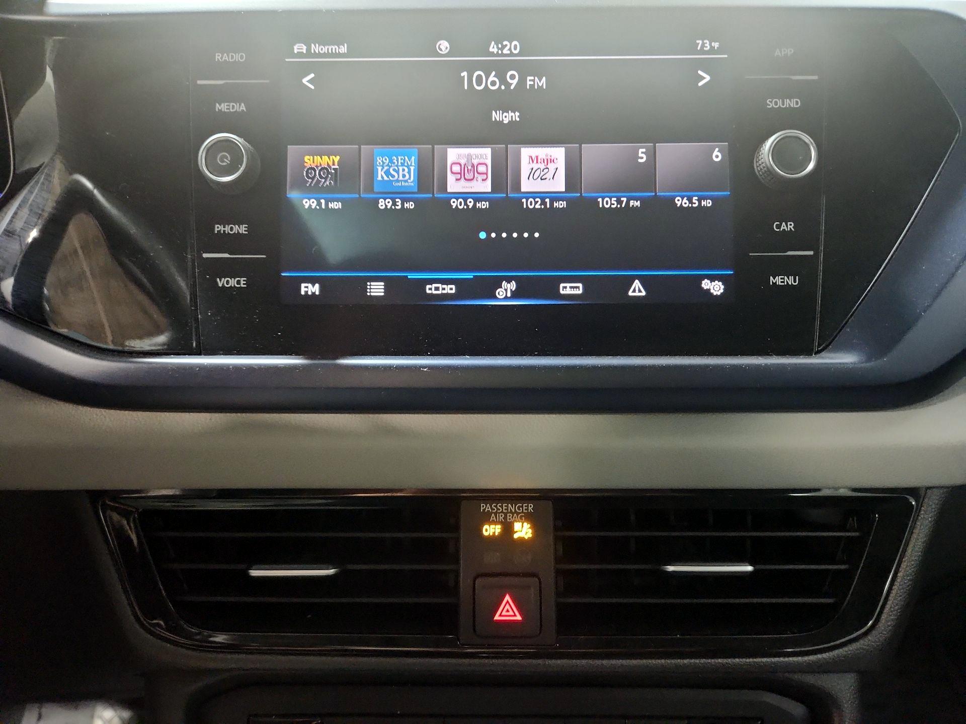 Thumbnail: 2022 Volkswagen Taos - 13