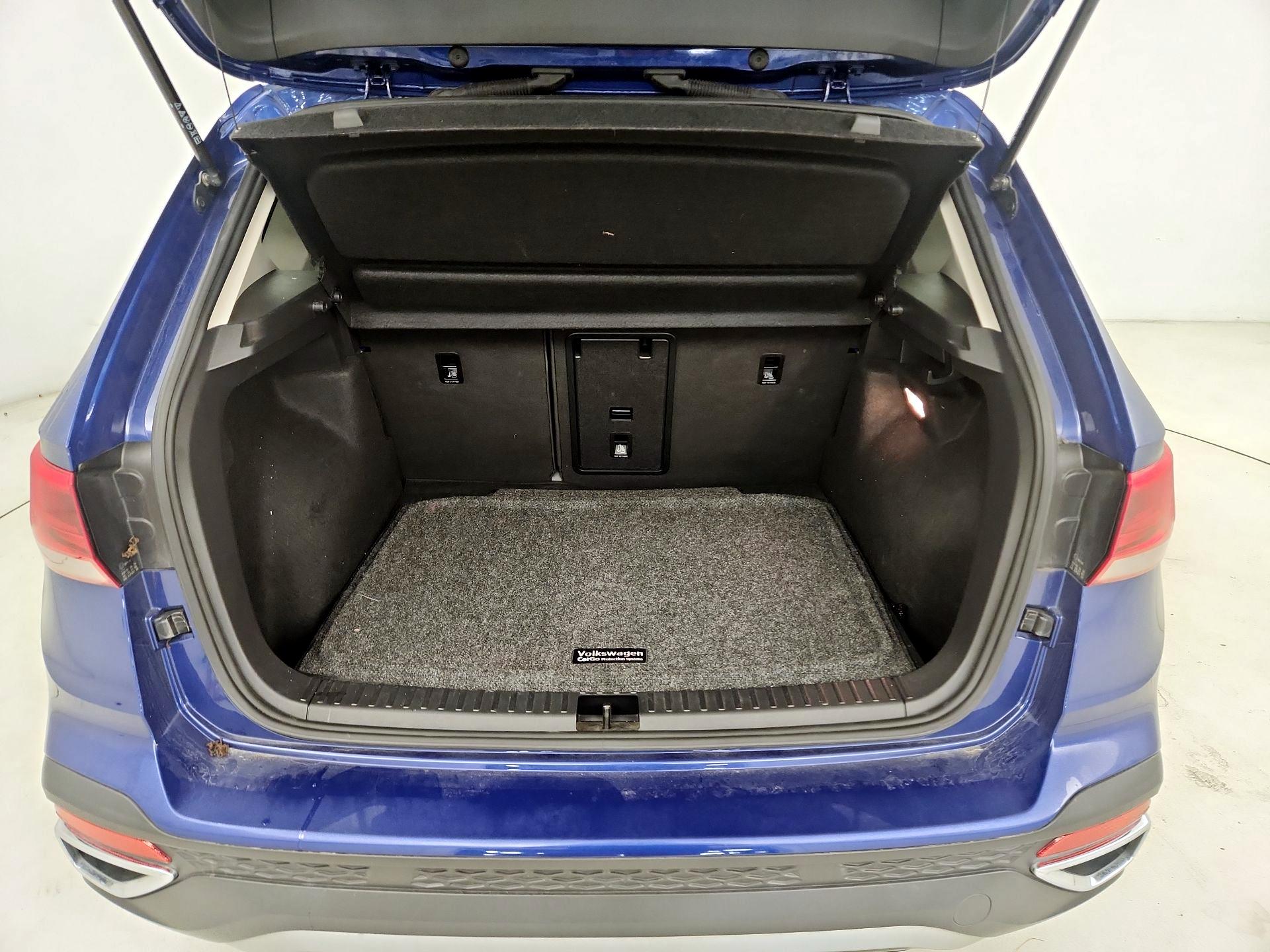 Thumbnail: 2022 Volkswagen Taos - 16