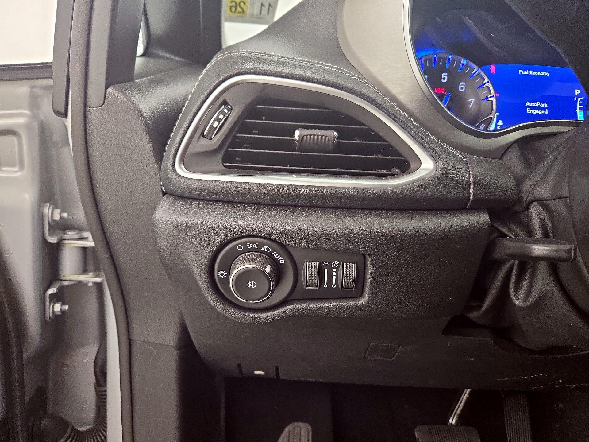 Thumbnail: 2023 Chrysler Pacifica - 13