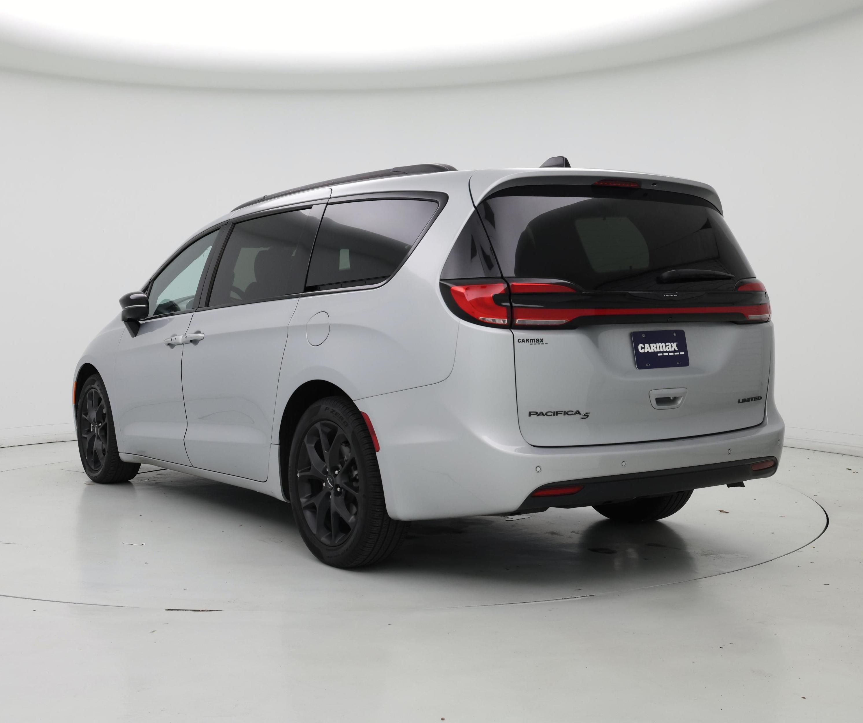 Thumbnail: 2023 Chrysler Pacifica - 2