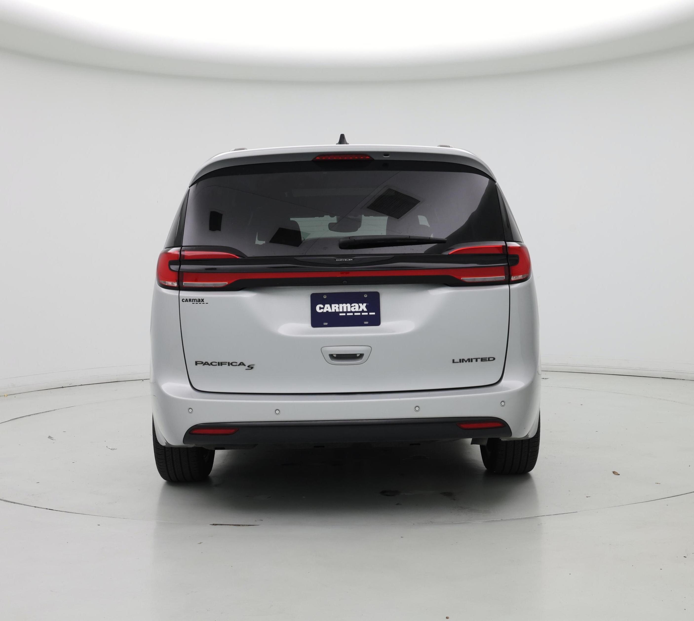 Thumbnail: 2023 Chrysler Pacifica - 6