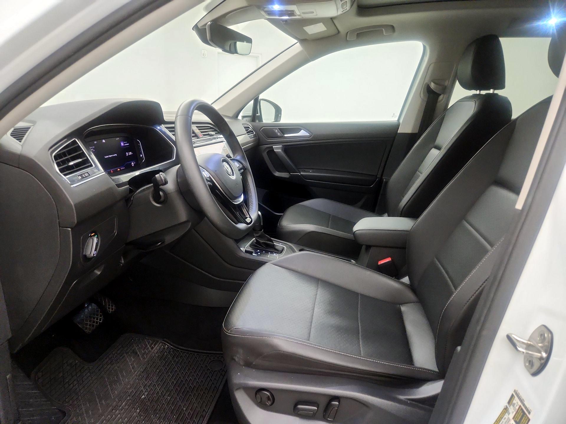 Thumbnail: 2020 Volkswagen Tiguan - 11