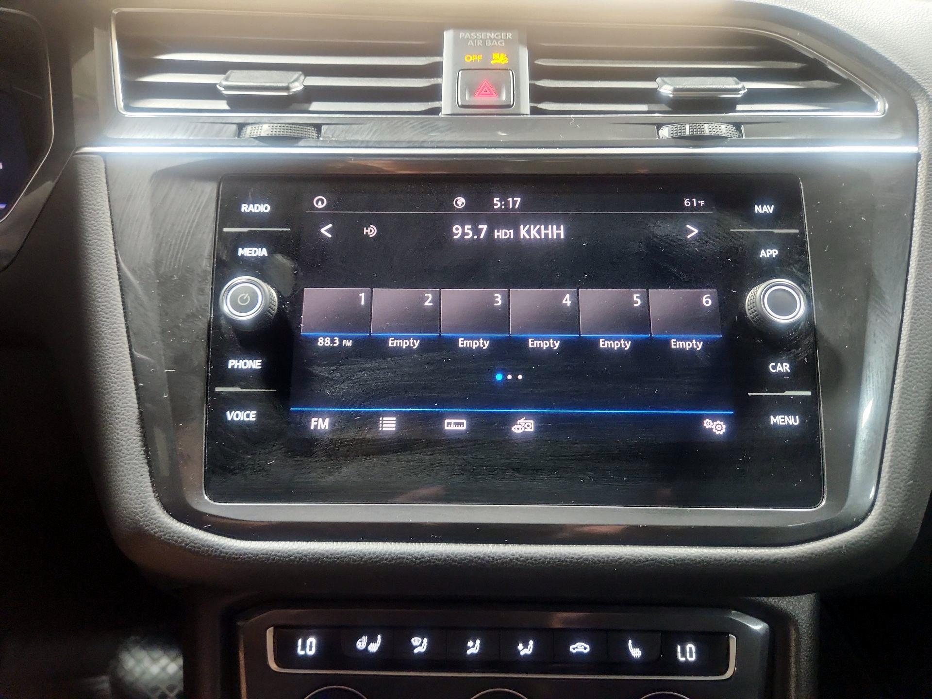 Thumbnail: 2020 Volkswagen Tiguan - 13