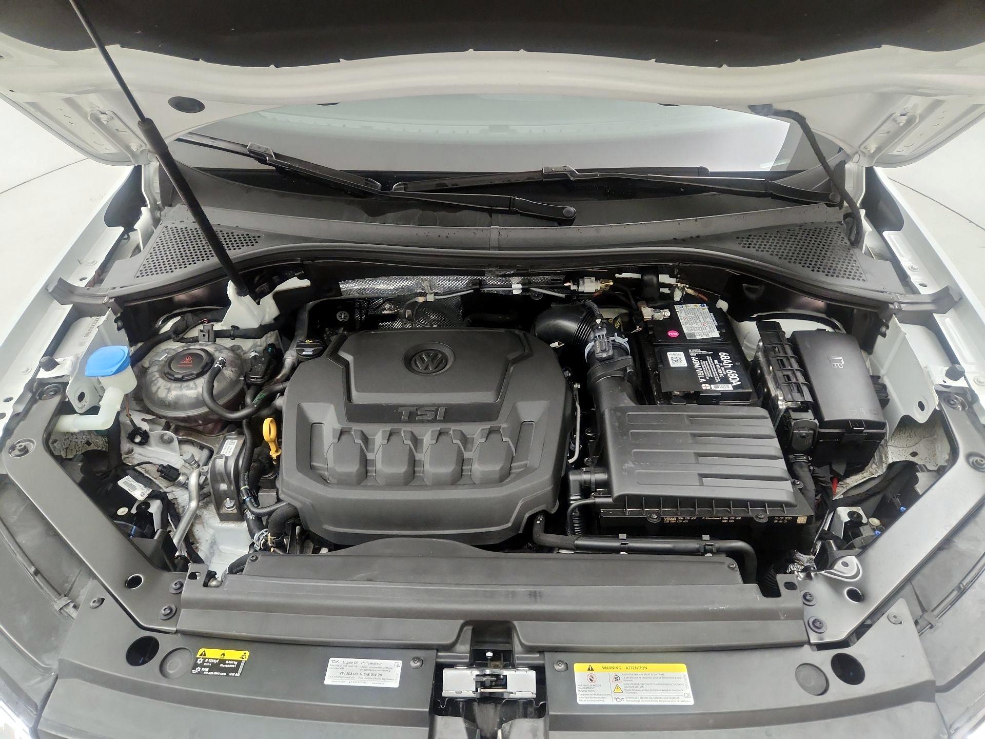 Thumbnail: 2020 Volkswagen Tiguan - 17