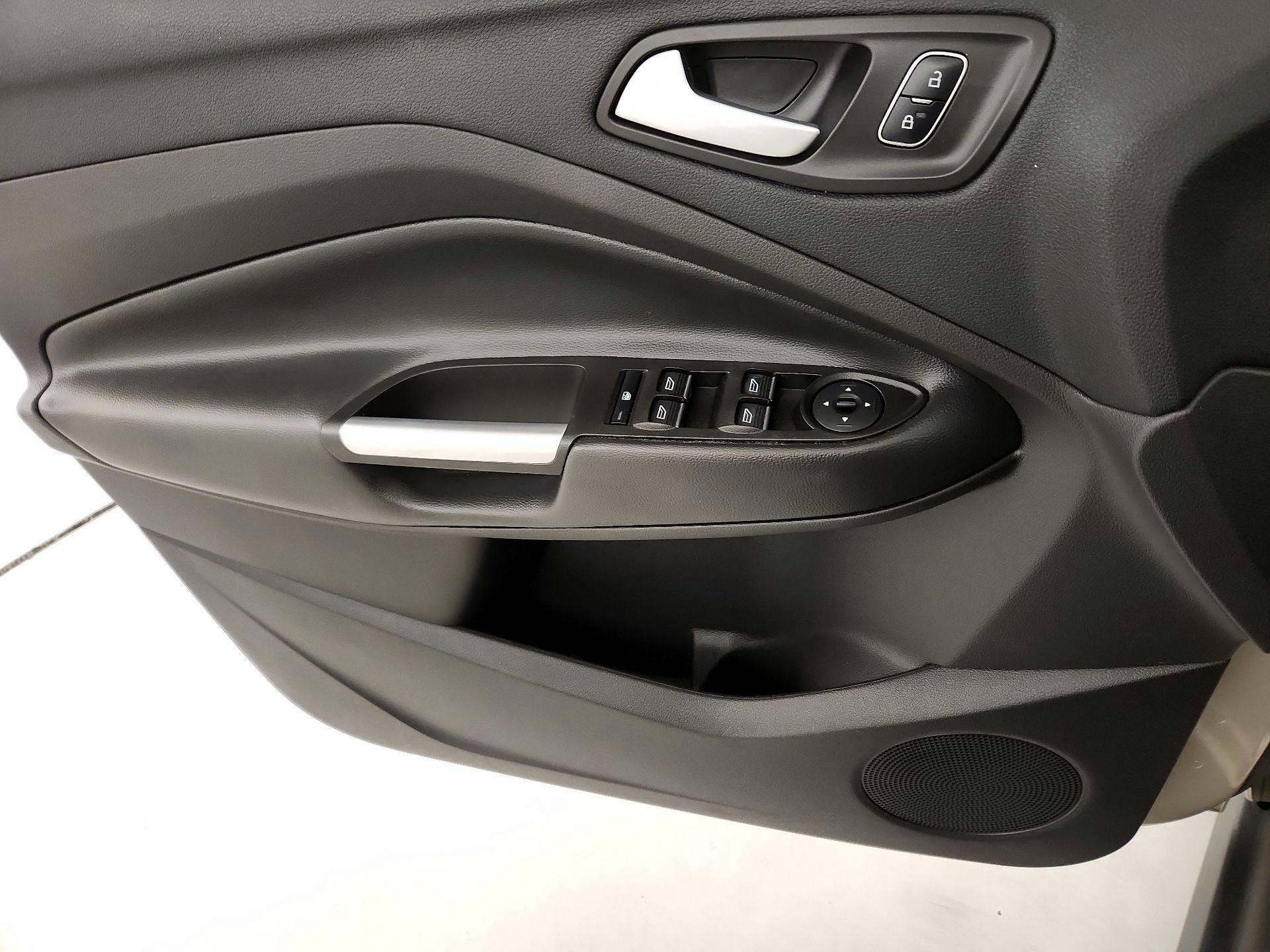 Thumbnail: 2017 Ford C-Max - 12