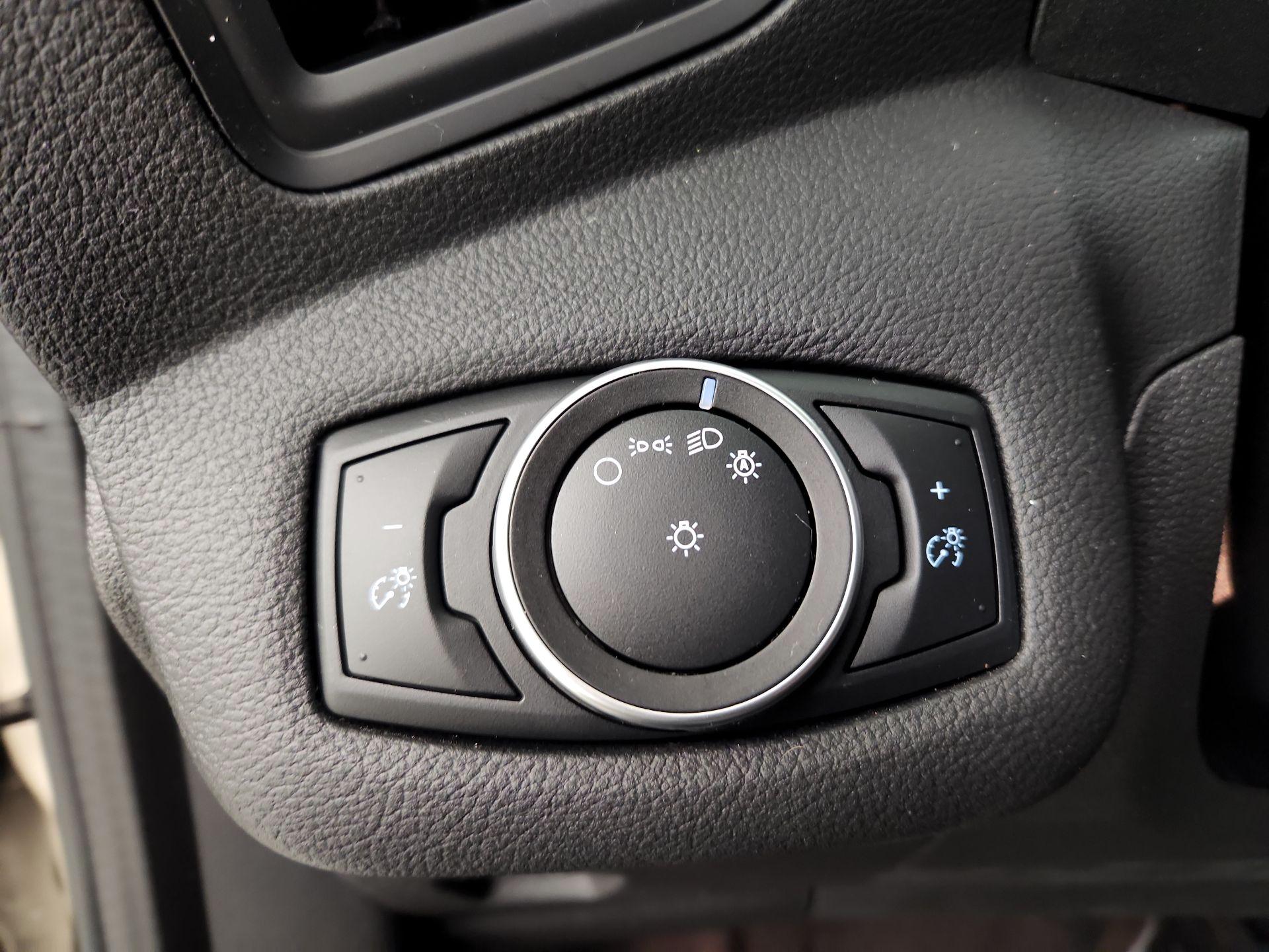 Thumbnail: 2017 Ford C-Max - 13