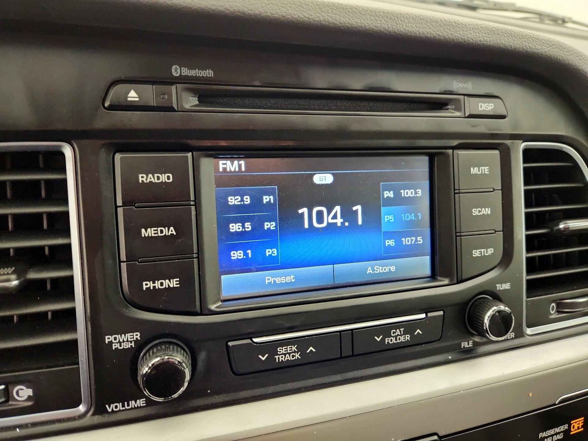 Thumbnail: 2016 Hyundai Sonata - 15