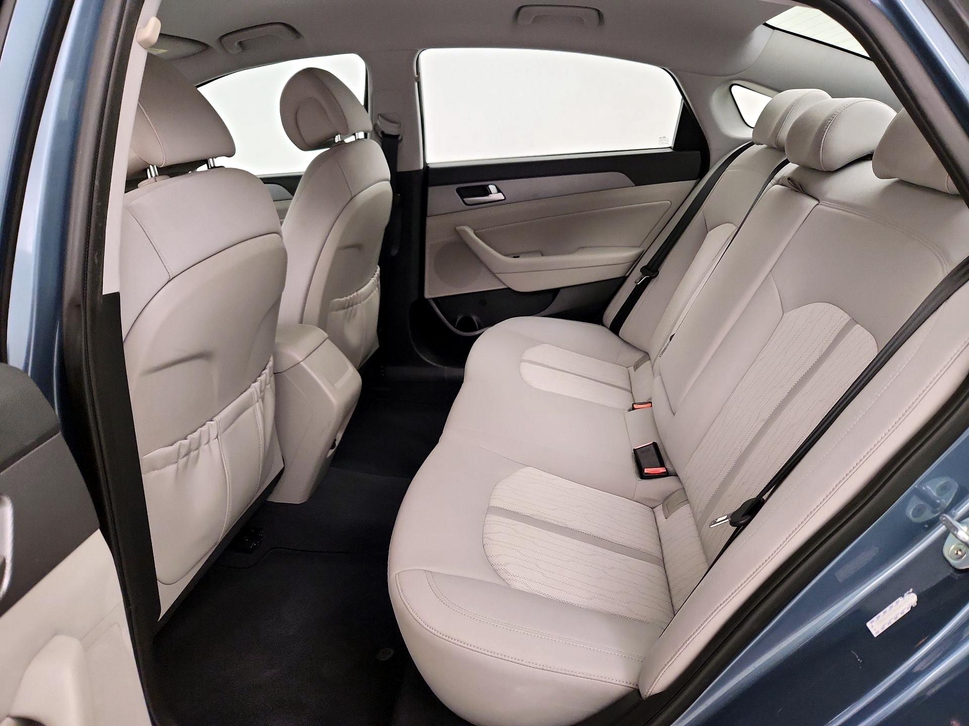 Thumbnail: 2016 Hyundai Sonata - 19