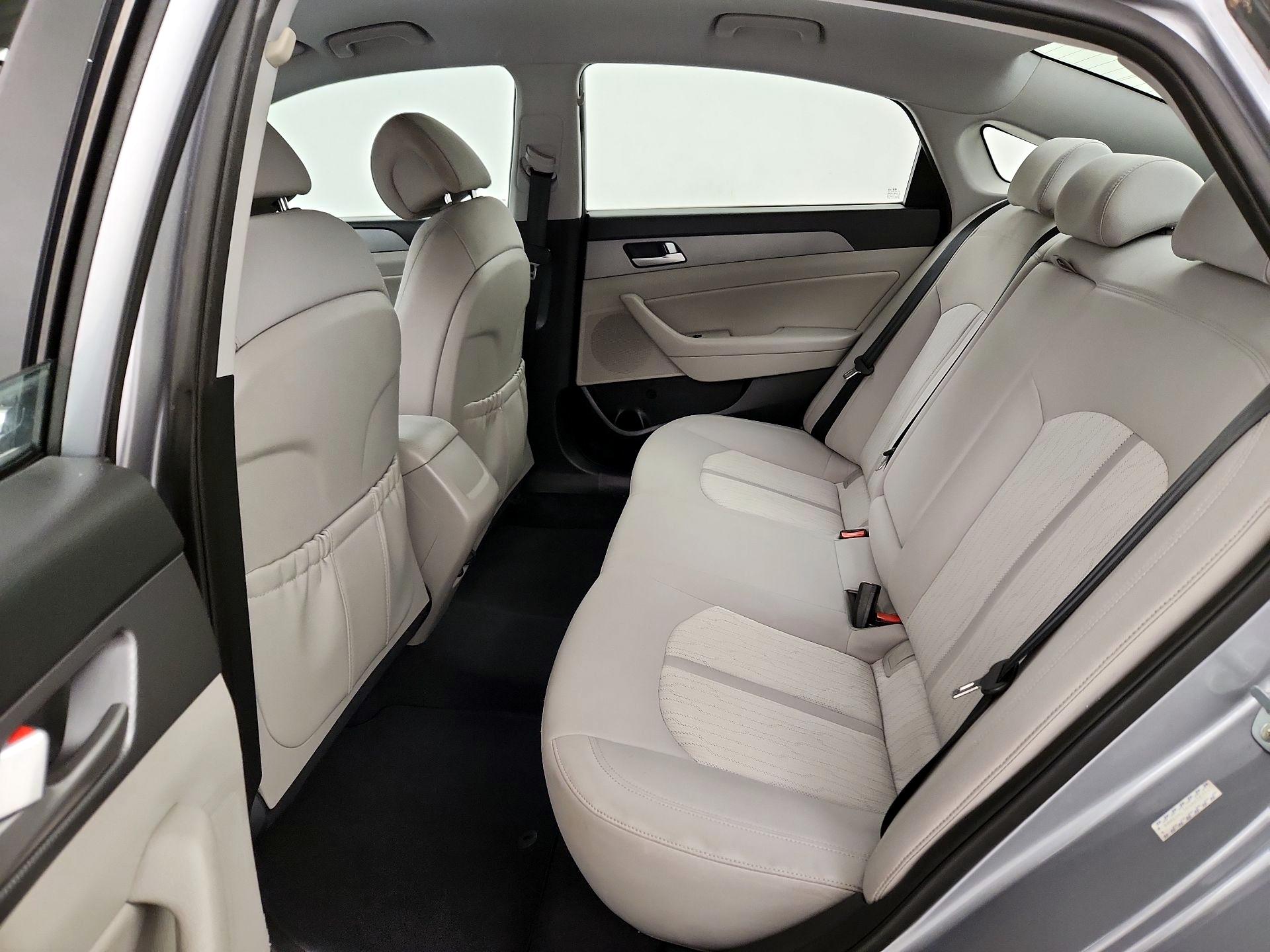 Thumbnail: 2016 Hyundai Sonata - 19