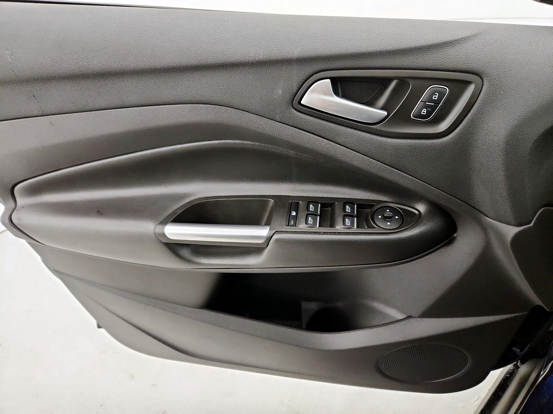 Thumbnail: 2017 Ford C-Max - 12