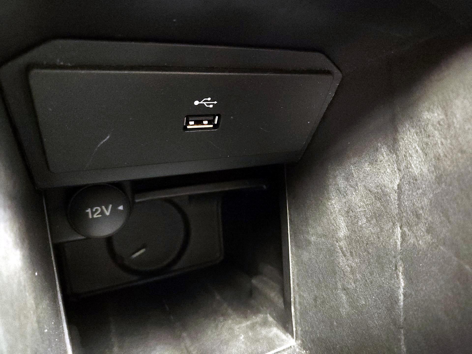 Thumbnail: 2017 Ford C-Max - 18