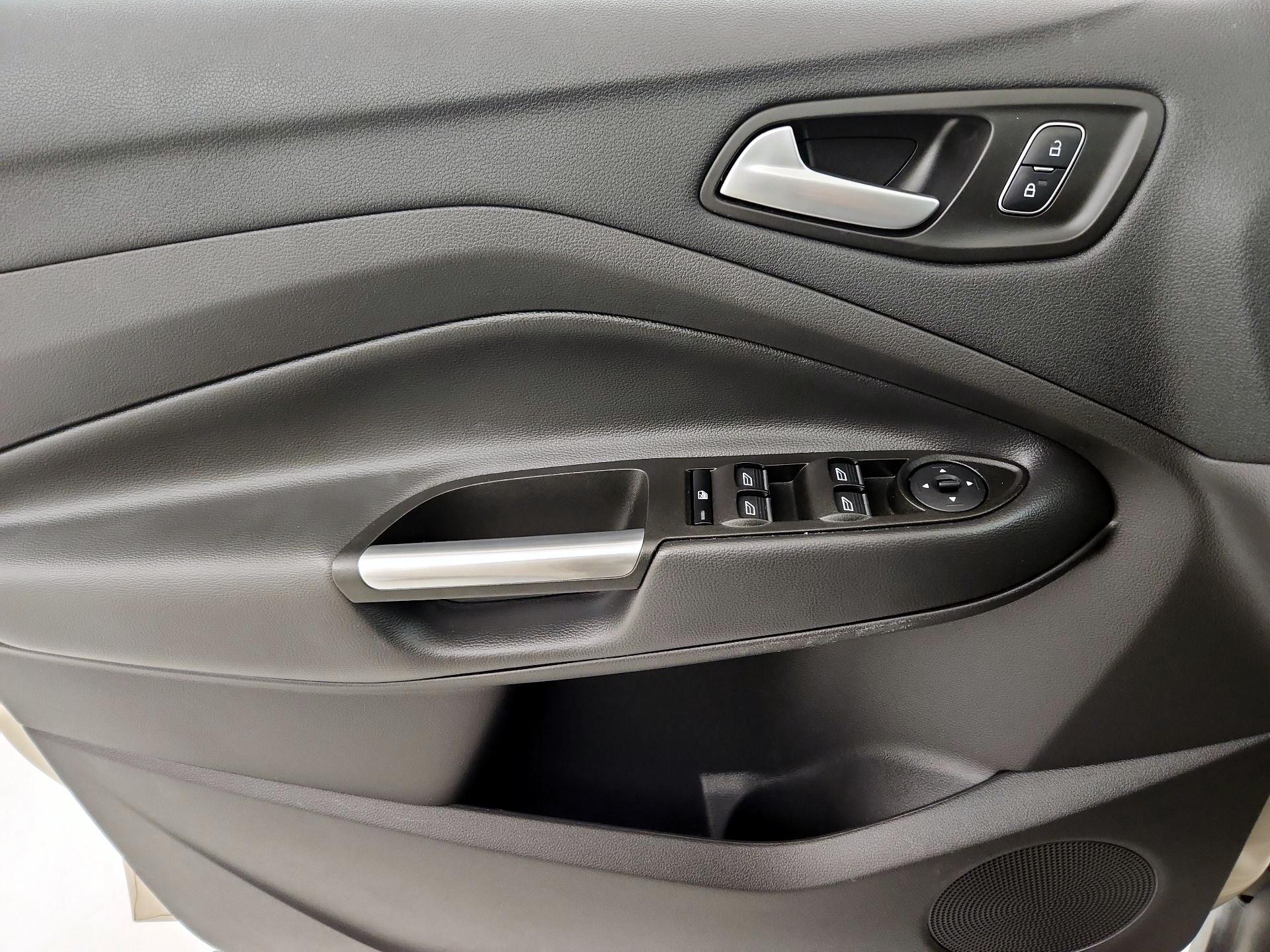 Thumbnail: 2017 Ford C-Max - 12