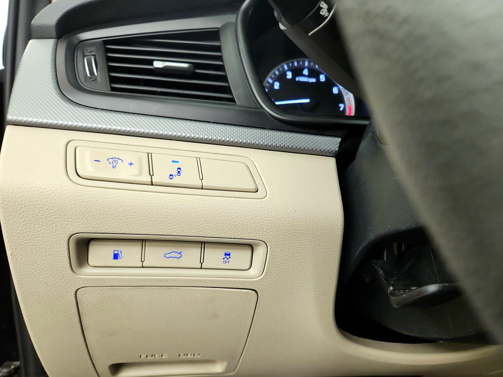 Thumbnail: 2018 Hyundai Sonata - 13