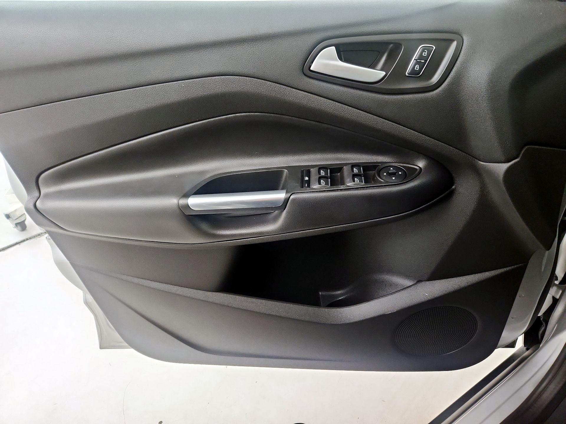 Thumbnail: 2016 Ford C-Max - 12