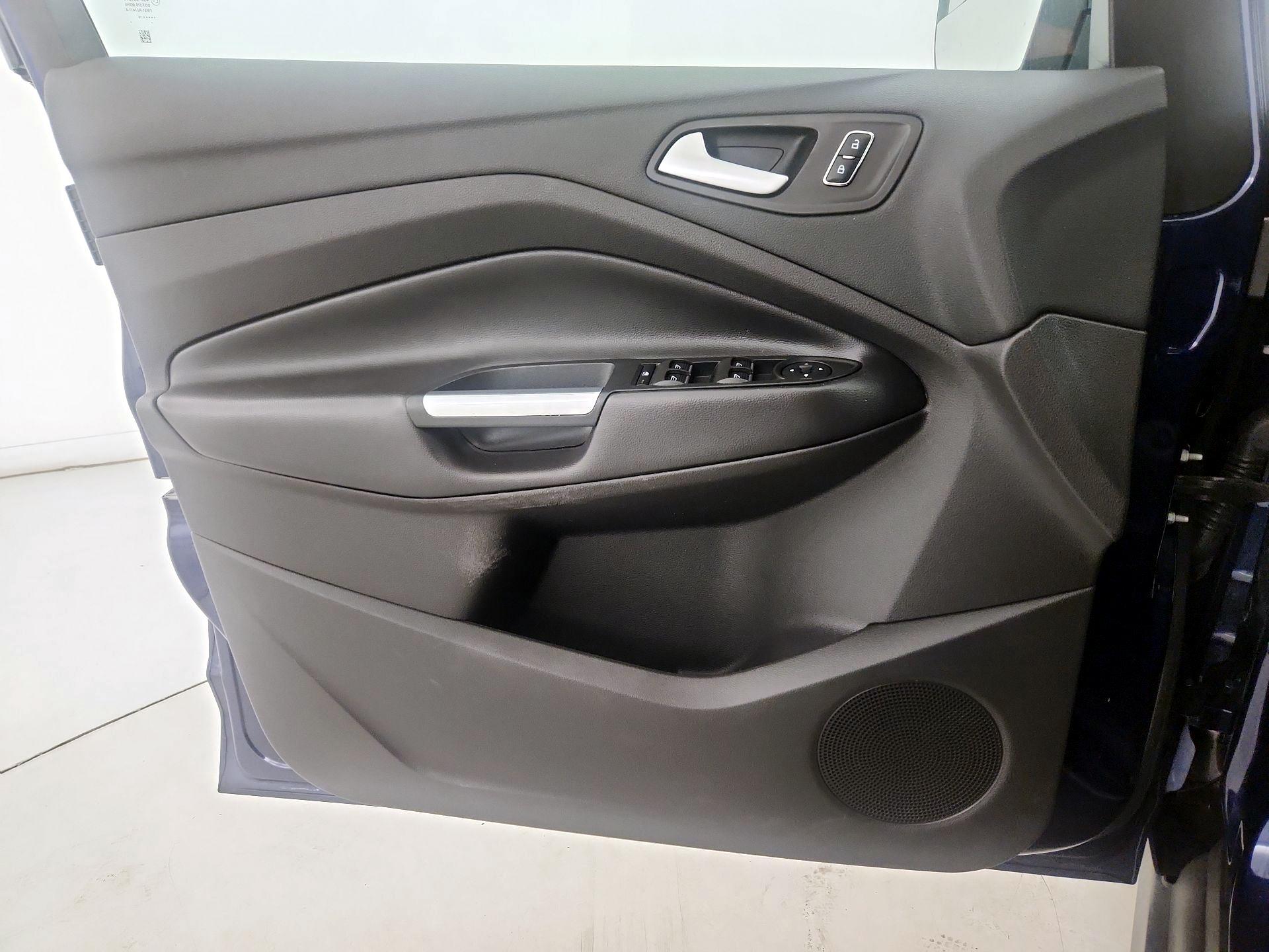 Thumbnail: 2016 Ford C-Max - 12