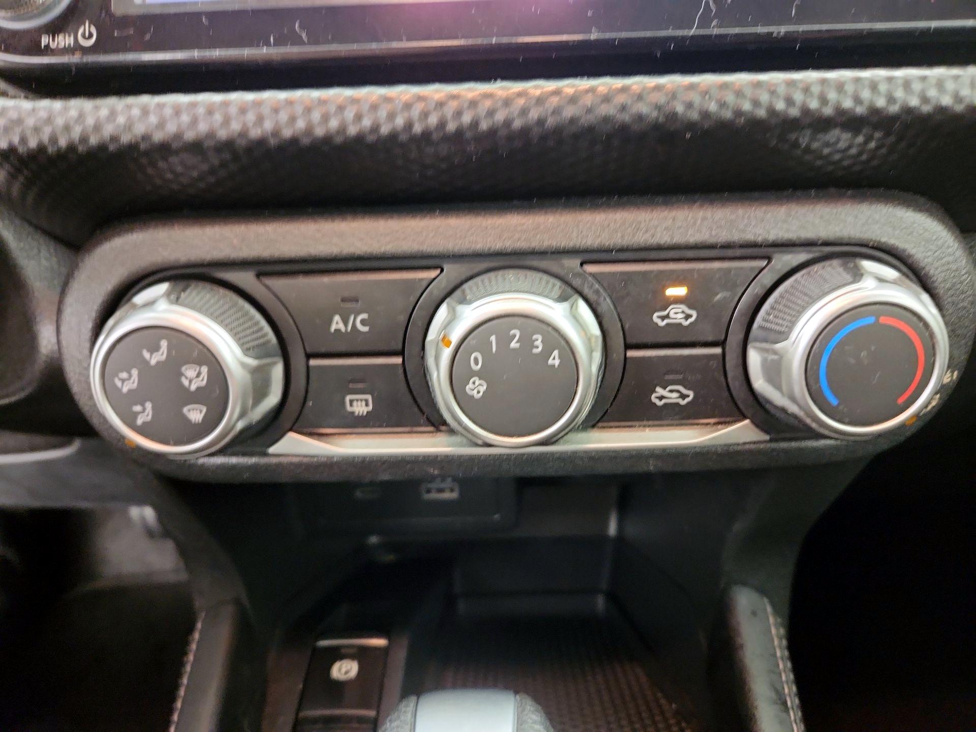 Thumbnail: 2023 Nissan Kicks - 16