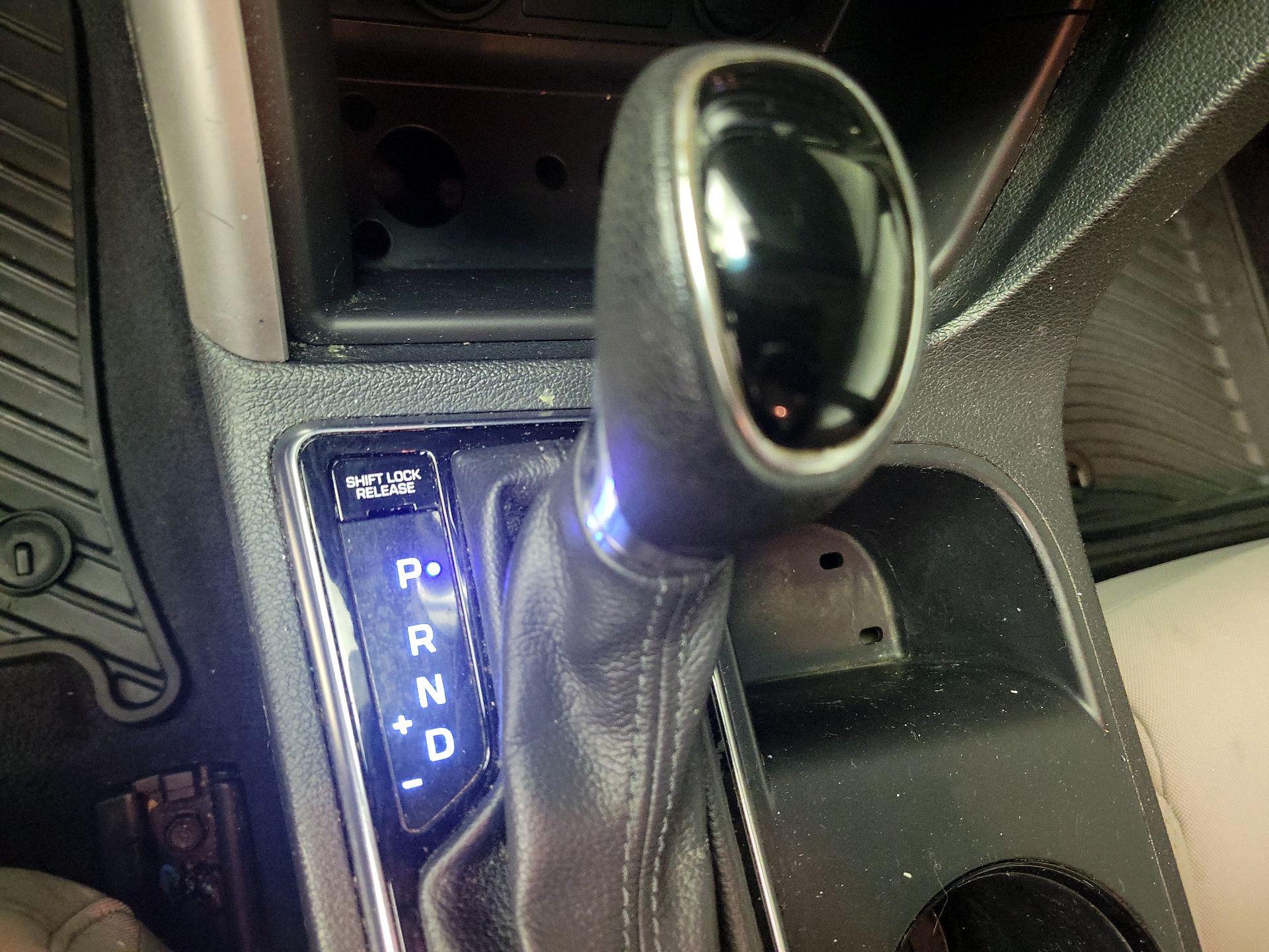 Thumbnail: 2017 Hyundai Sonata - 17