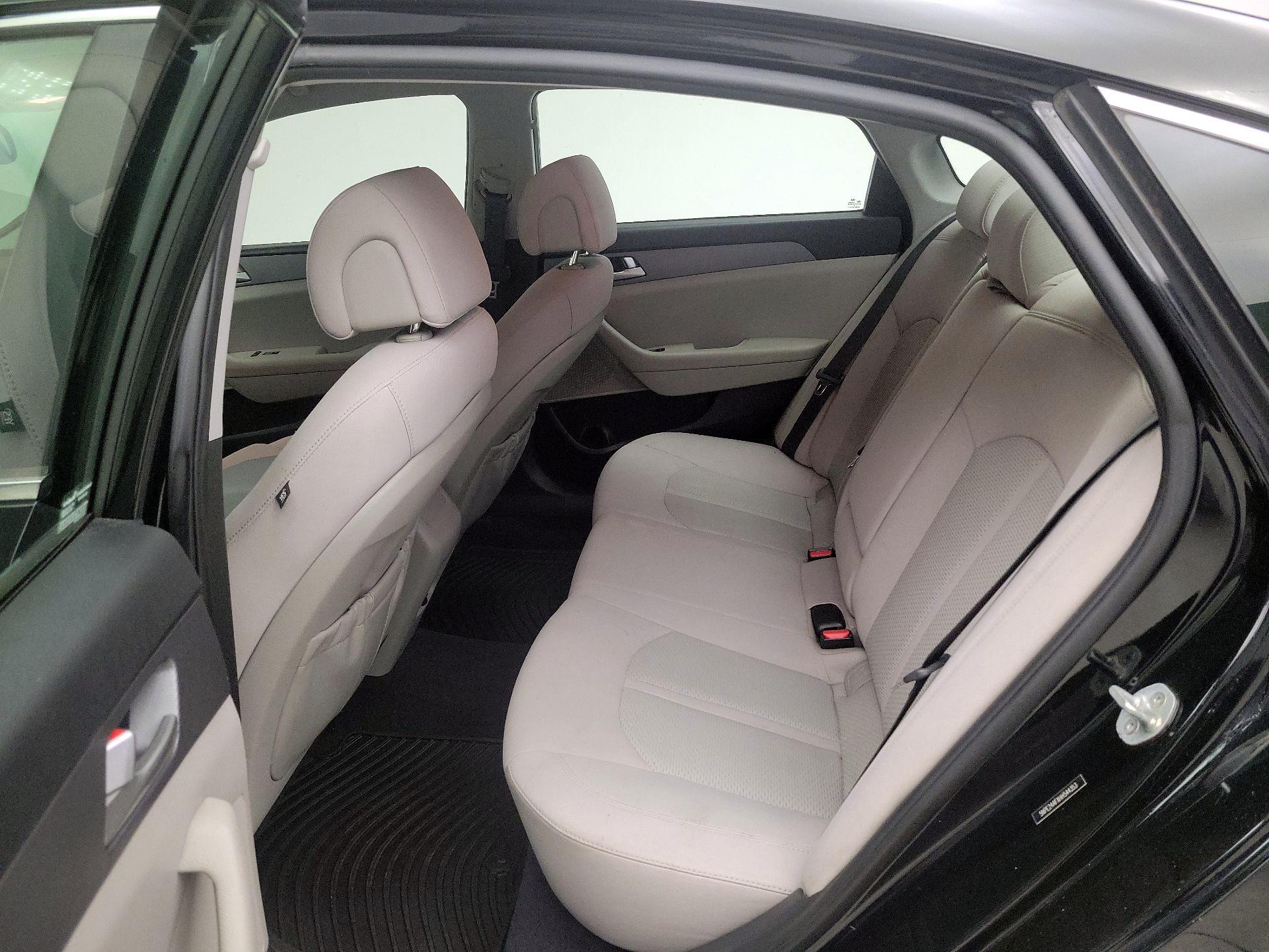 Thumbnail: 2017 Hyundai Sonata - 19