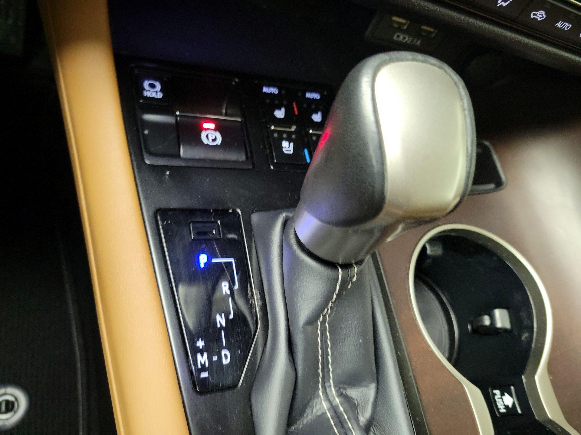 Thumbnail: 2021 Lexus RX - 17