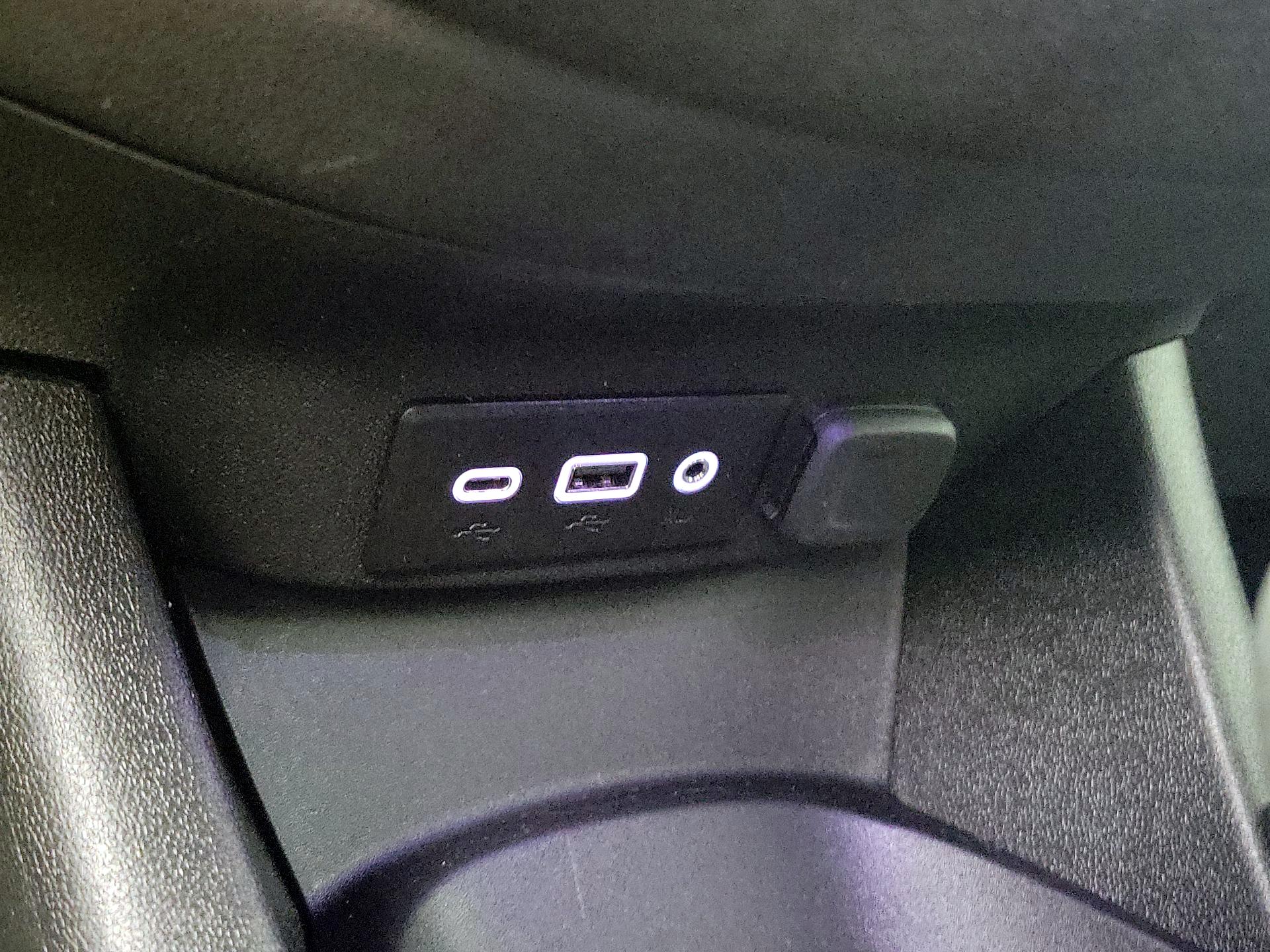 Thumbnail: 2024 Chevrolet Malibu - 18