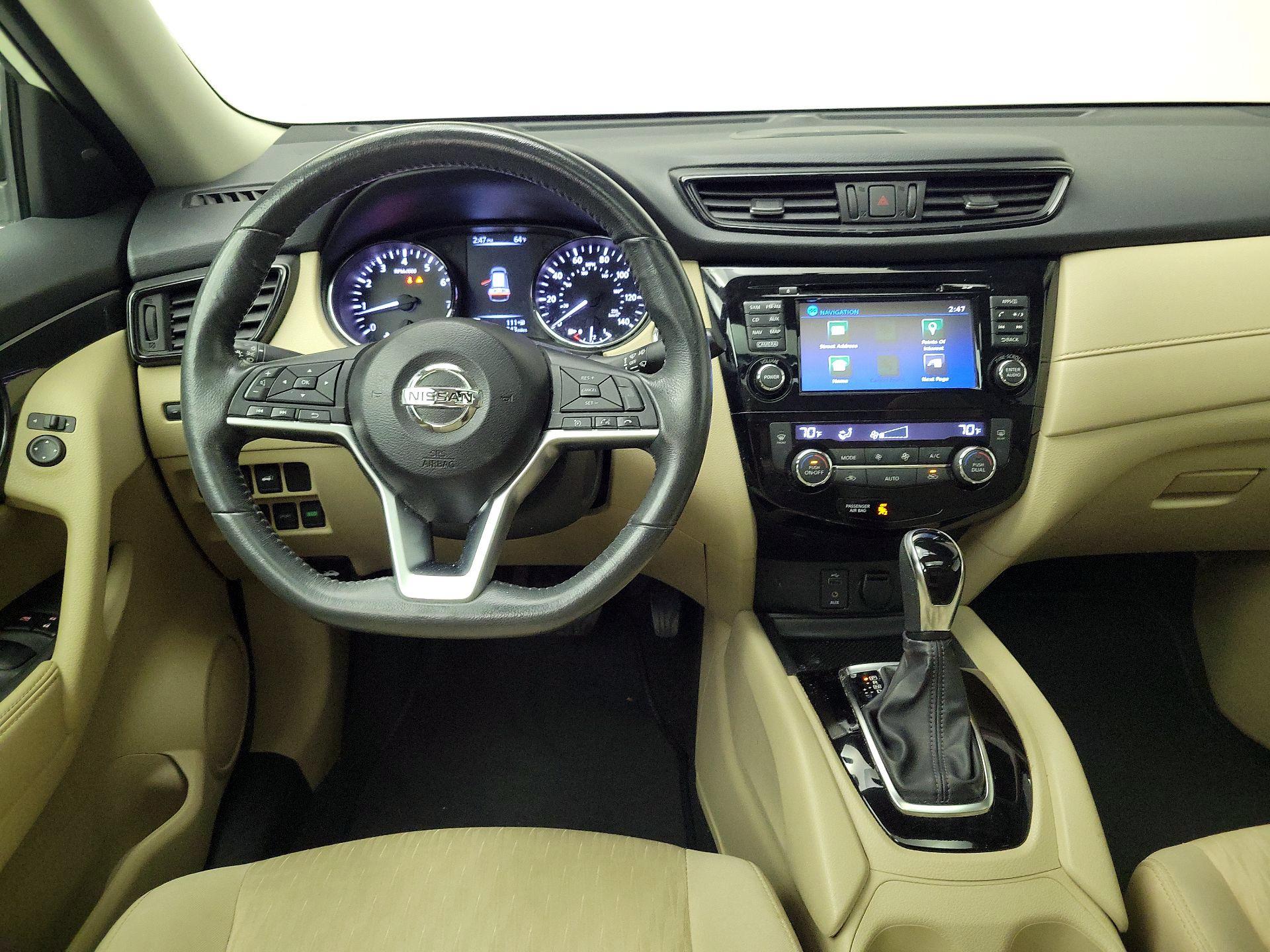 Thumbnail: 2017 Nissan Rogue - 10