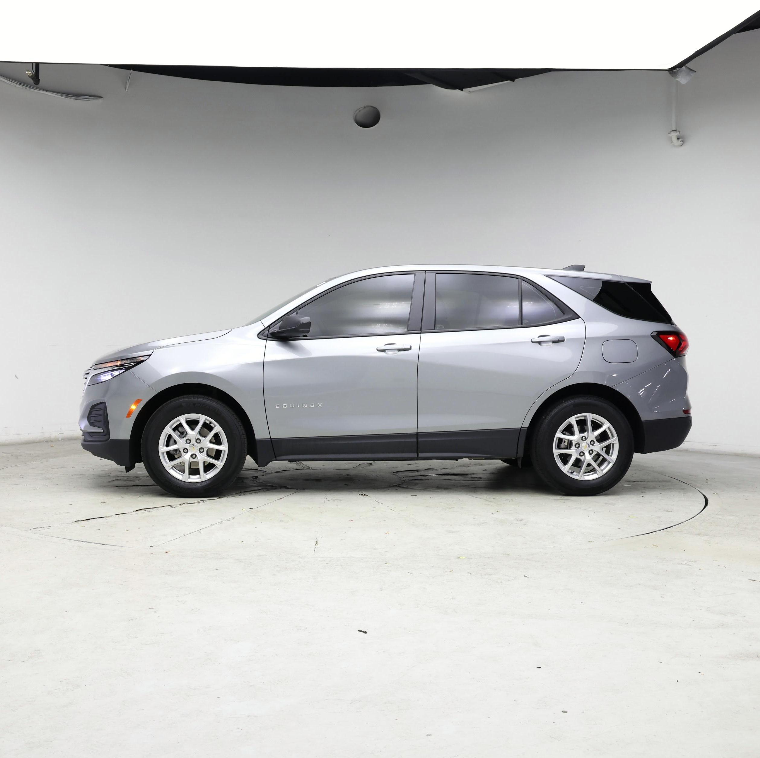 Thumbnail: 2024 Chevrolet Equinox - 3