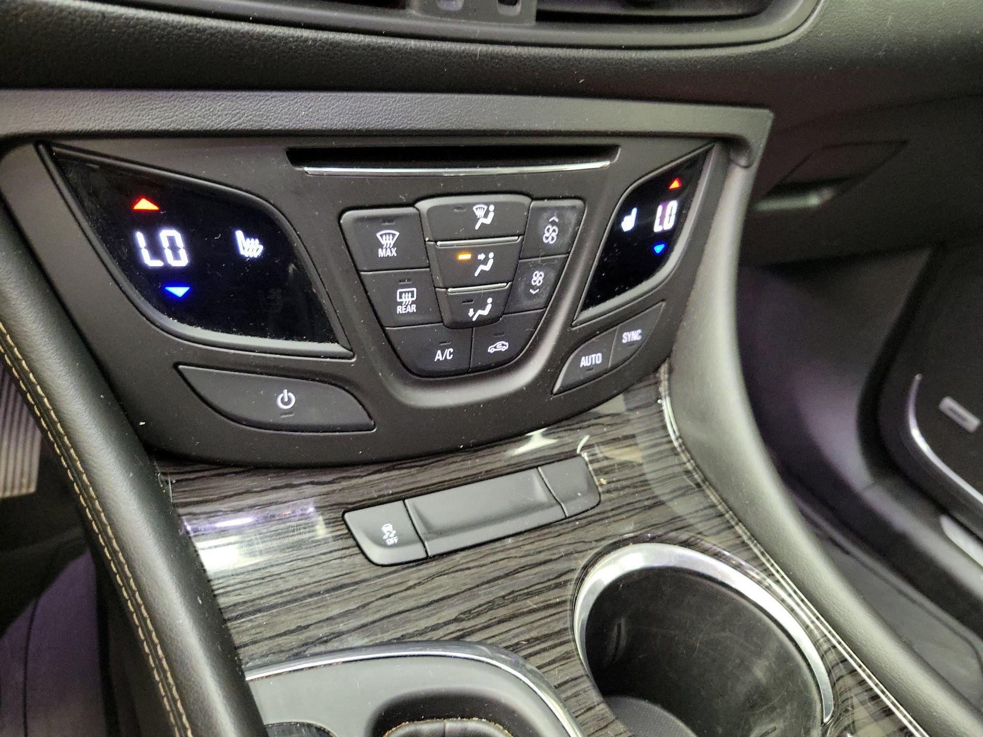 Thumbnail: 2016 Buick Envision - 17