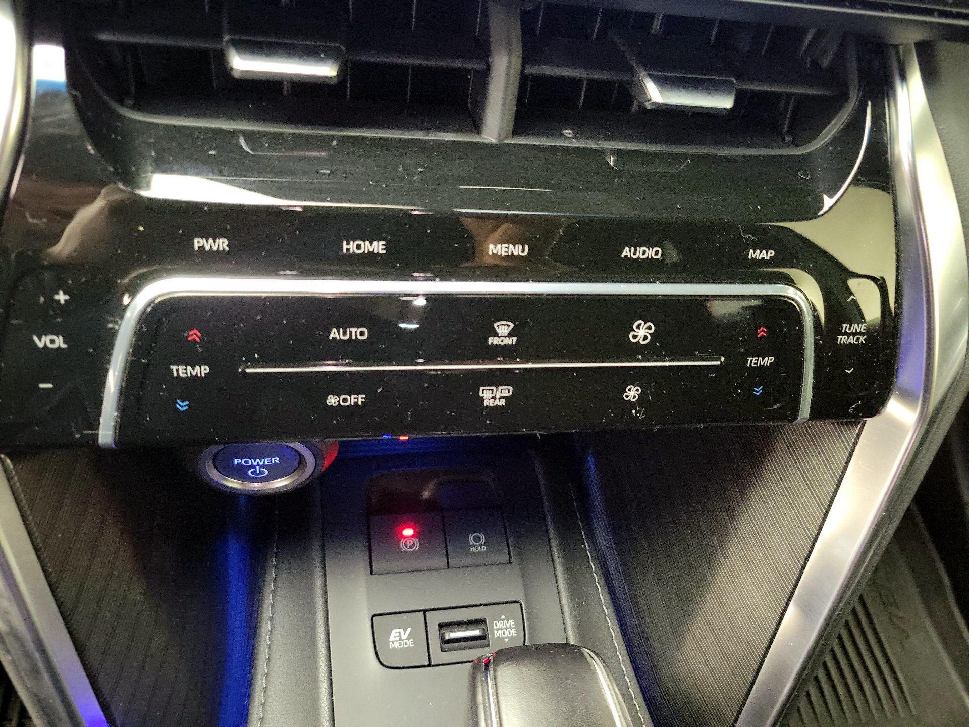 Thumbnail: 2021 Toyota Venza - 17