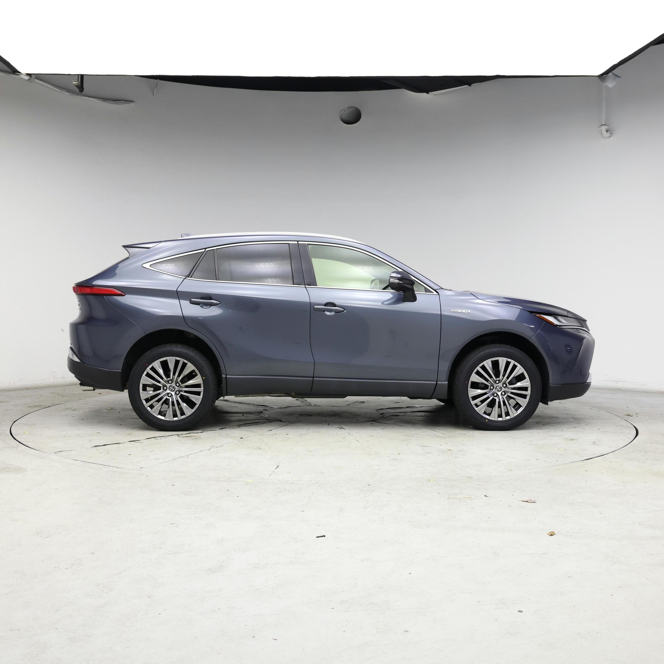 Thumbnail: 2021 Toyota Venza - 7