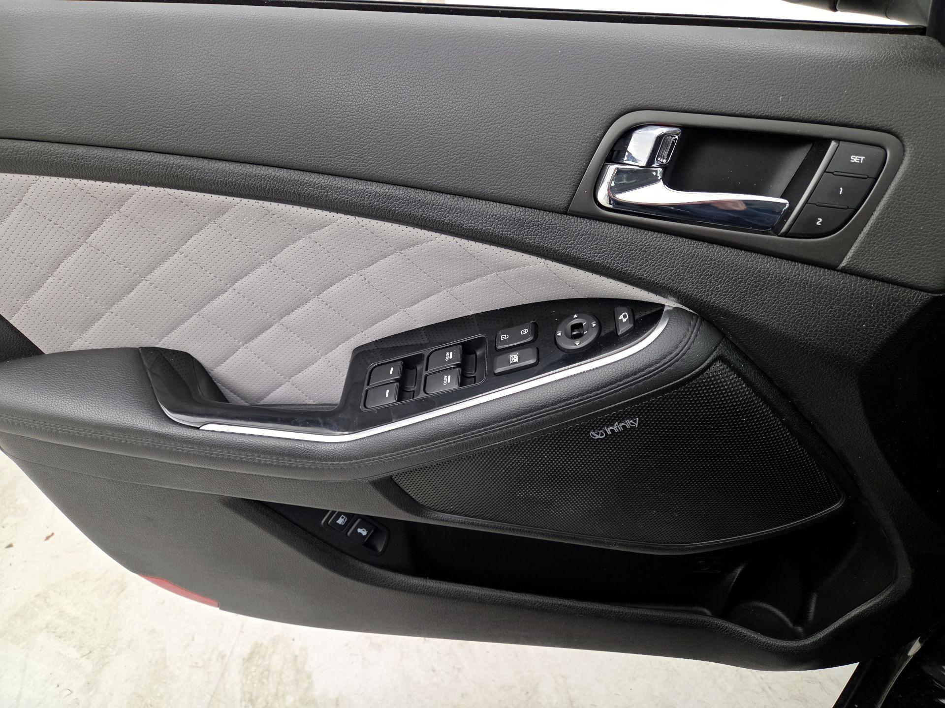 Thumbnail: 2015 Kia Optima - 12