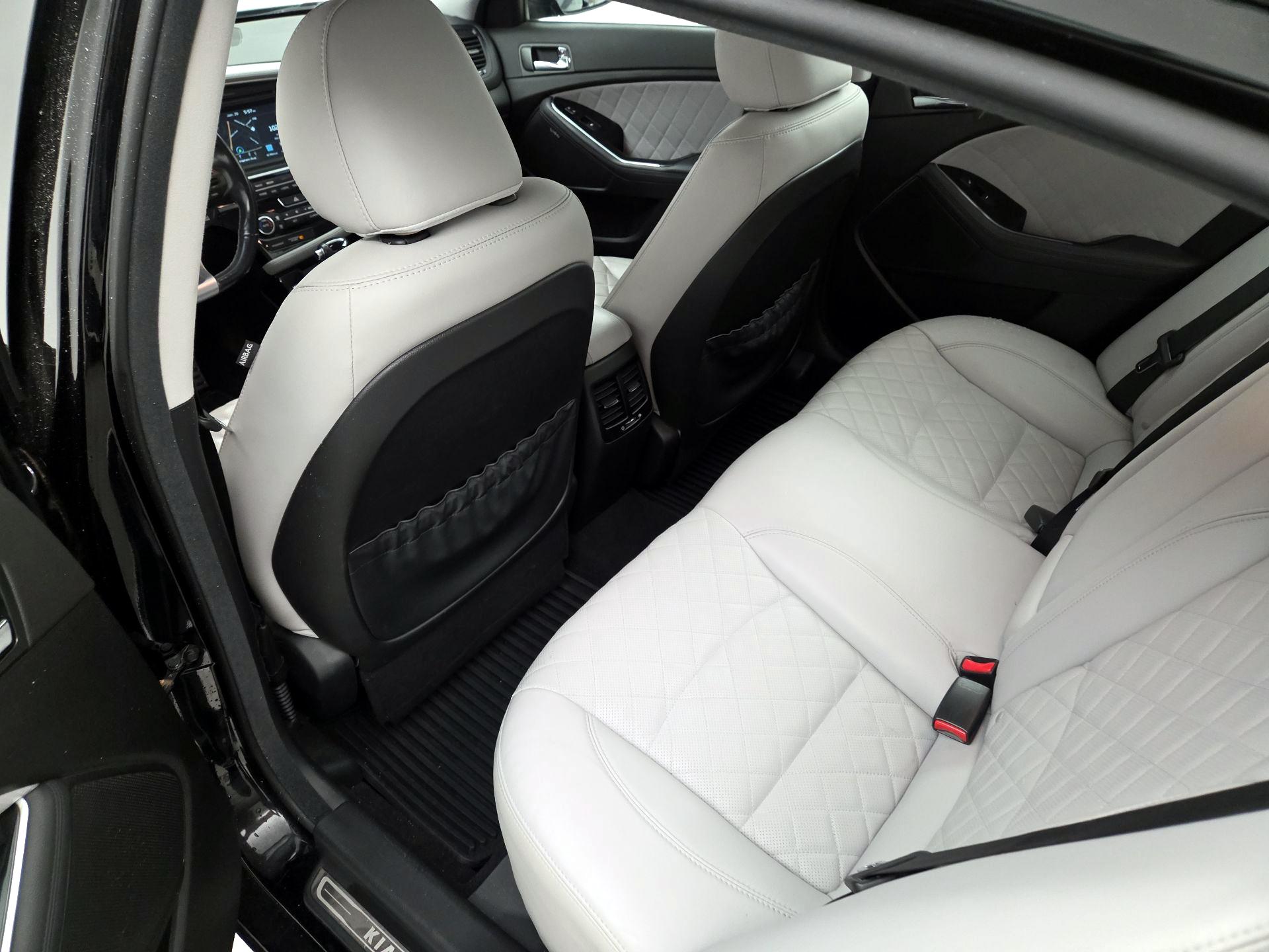 Thumbnail: 2015 Kia Optima - 19