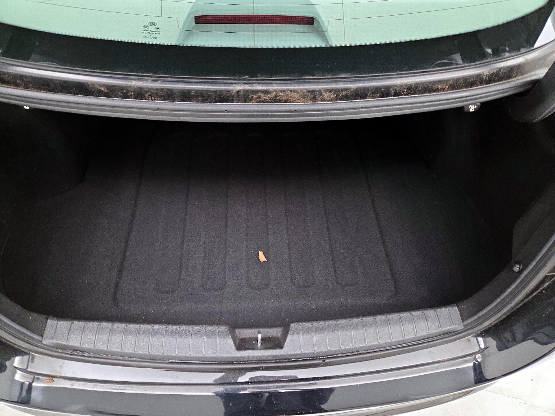 Thumbnail: 2015 Kia Optima - 20