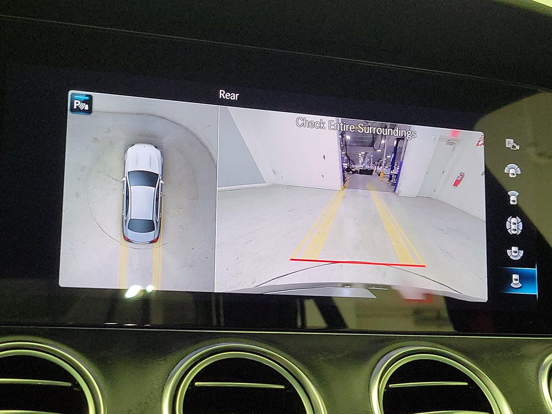 Thumbnail: 2022 Mercedes-Benz E-Class - 14