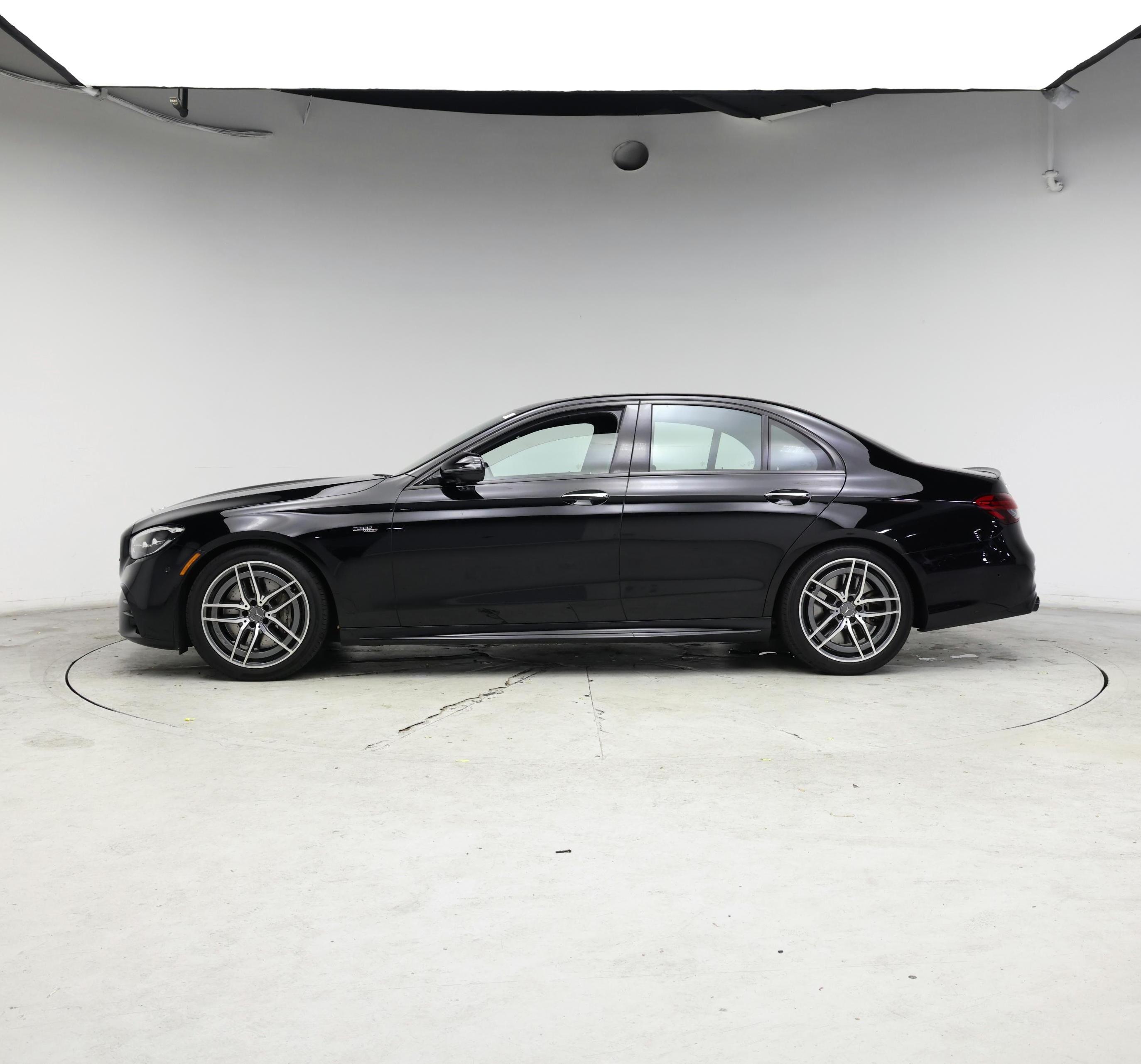 Thumbnail: 2022 Mercedes-Benz E-Class - 3