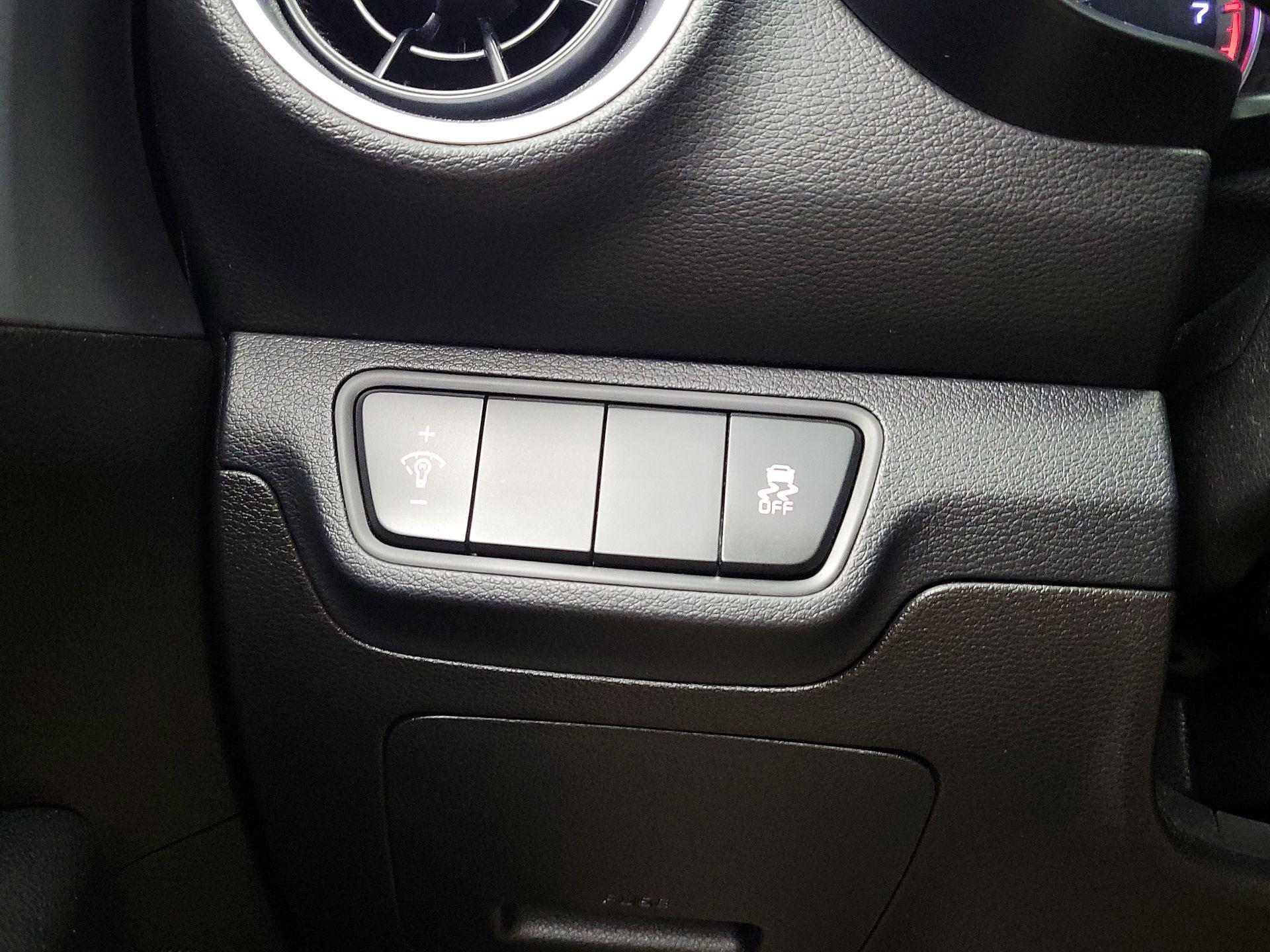 Thumbnail: 2023 Kia Forte - 13