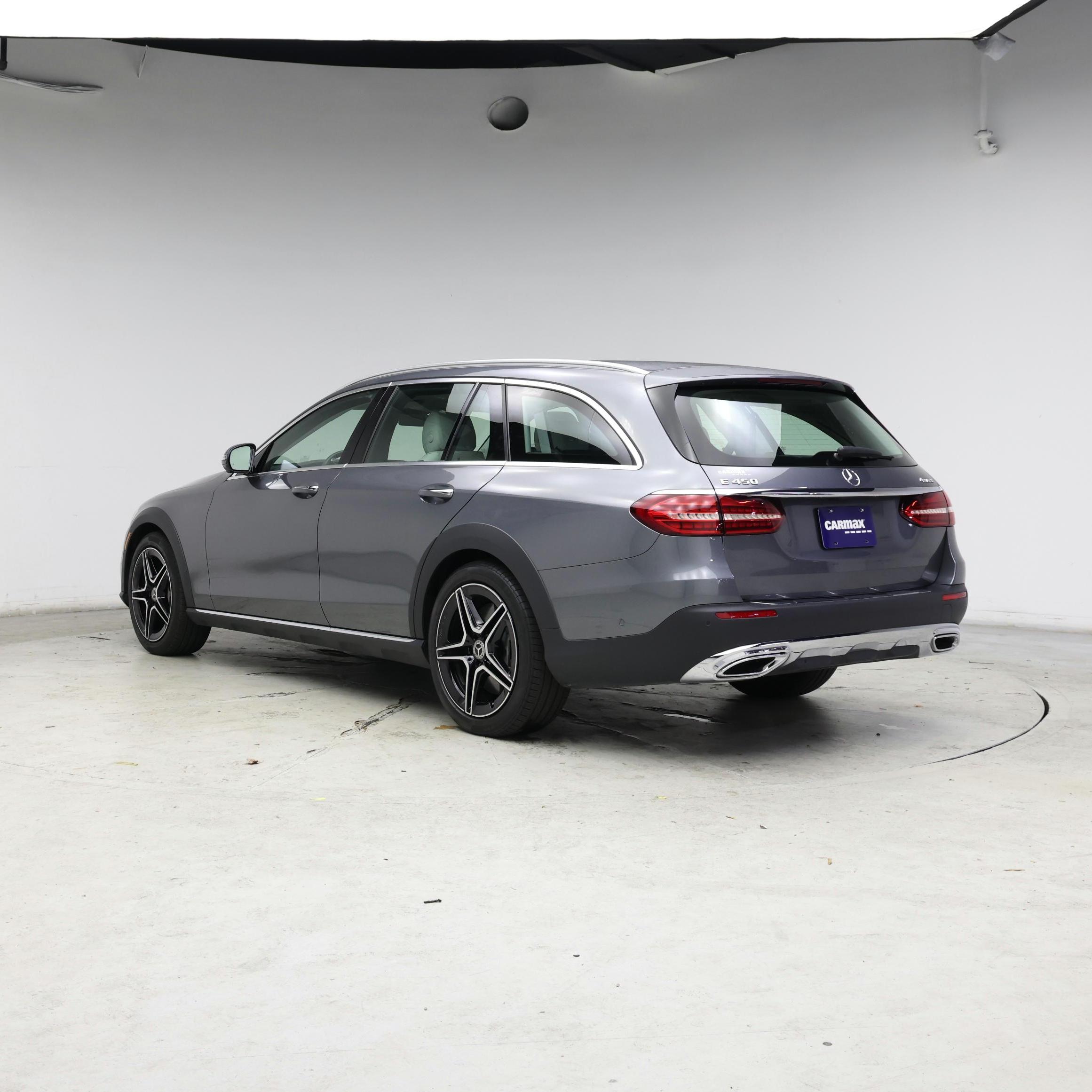 Thumbnail: 2022 Mercedes-Benz E-Class - 2