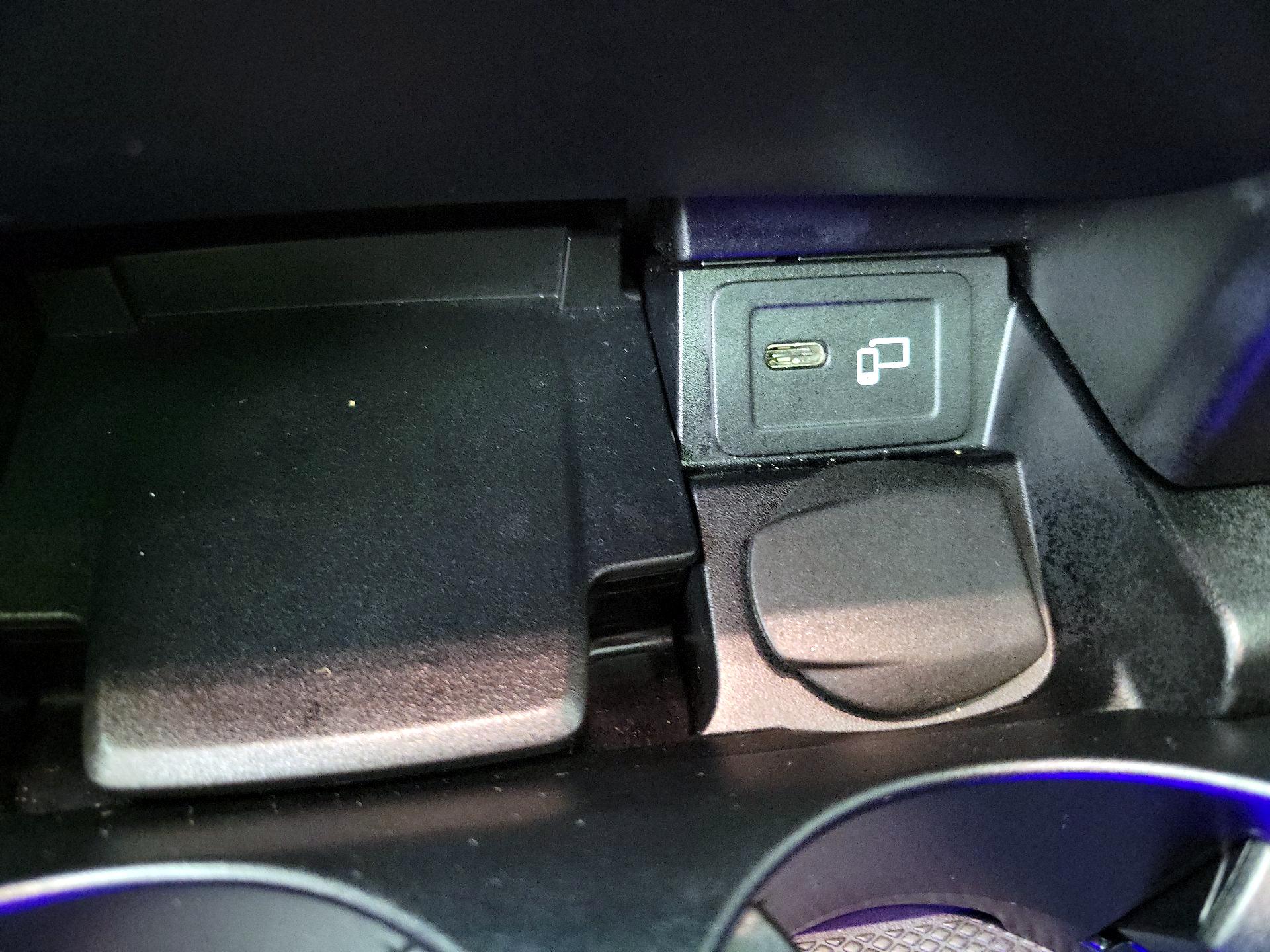 Thumbnail: 2022 Mercedes-Benz E-Class - 19