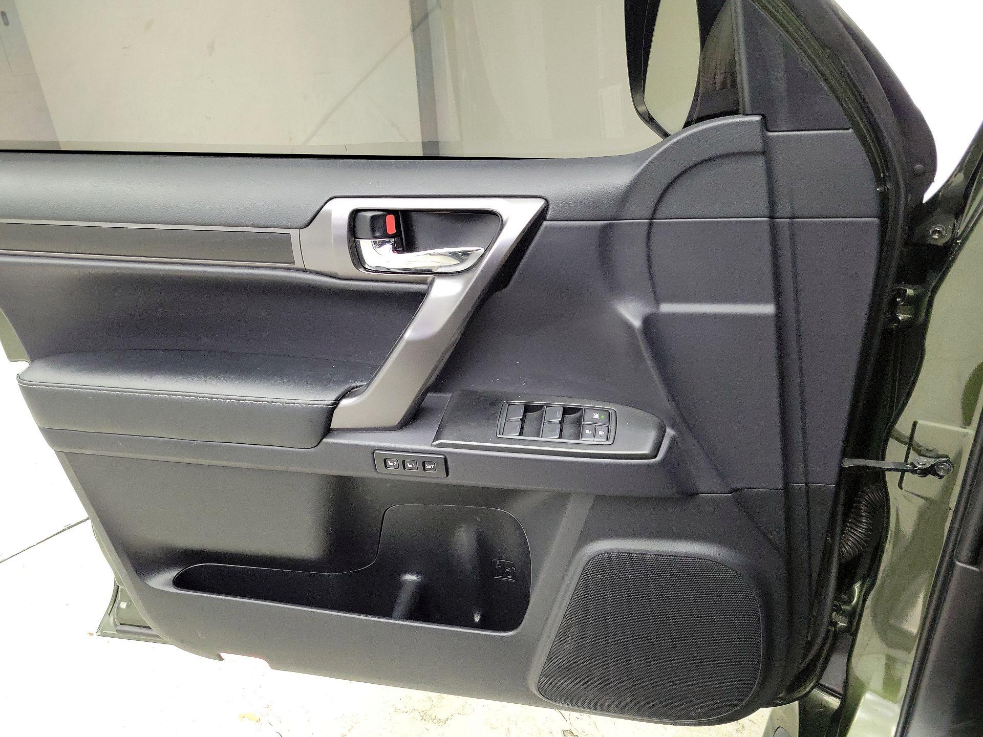 Thumbnail: 2023 Lexus GX - 12