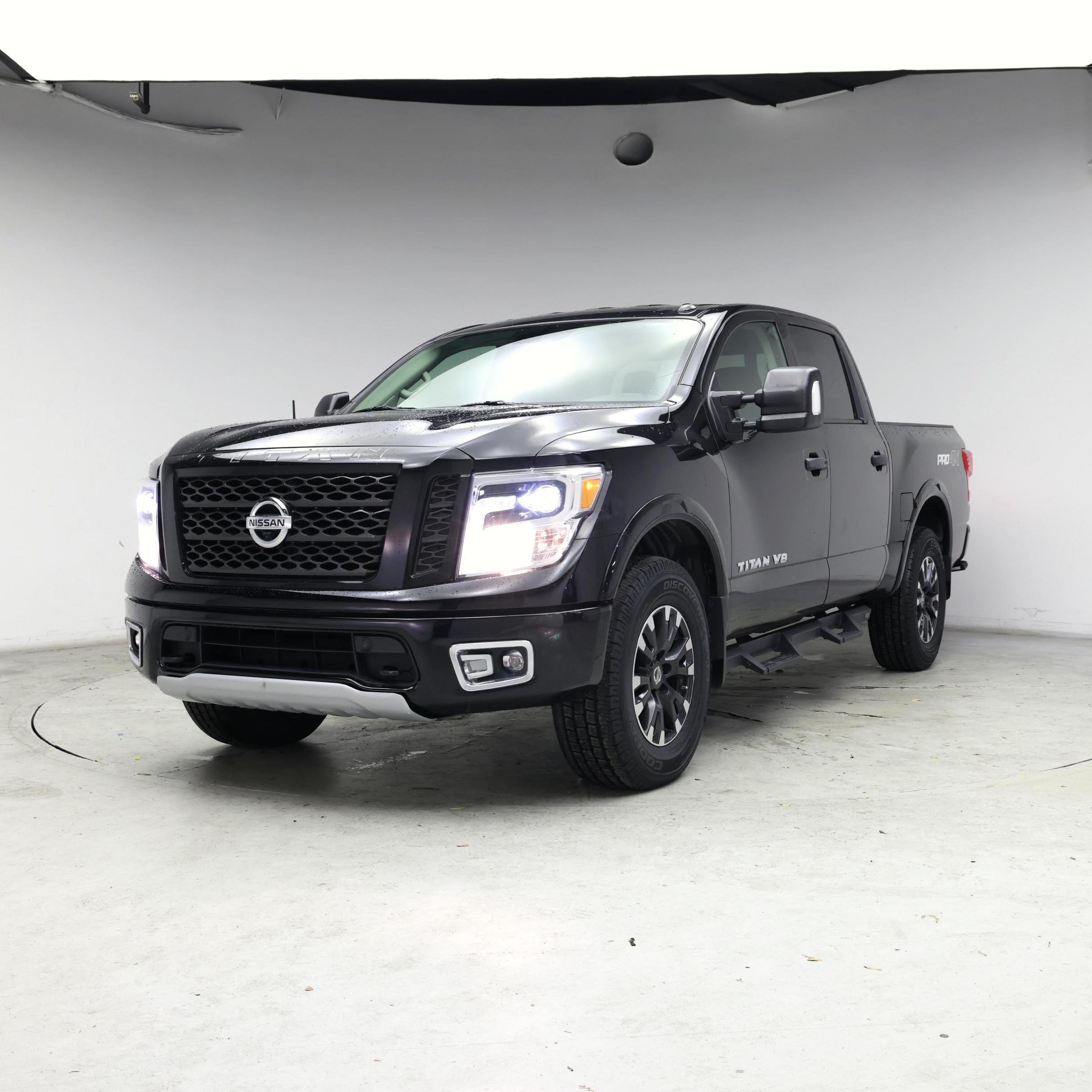 Thumbnail: 2019 Nissan Titan - 4