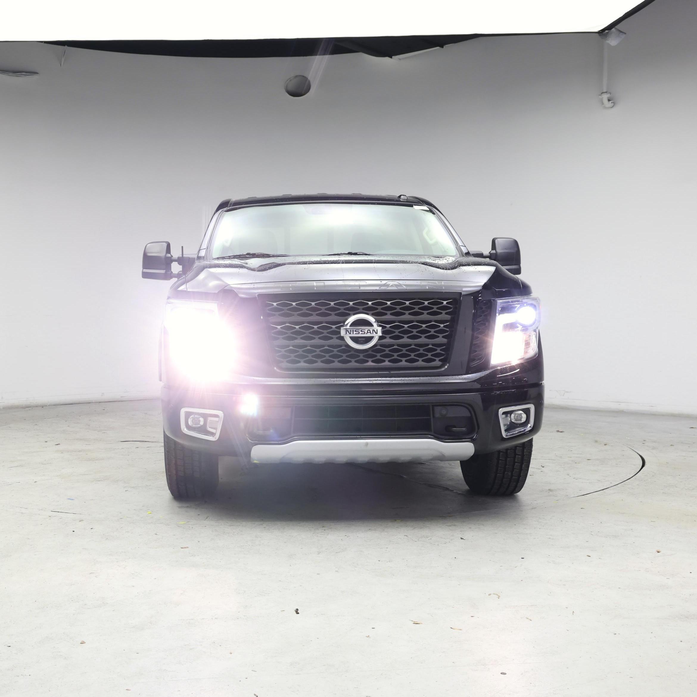 Thumbnail: 2019 Nissan Titan - 5