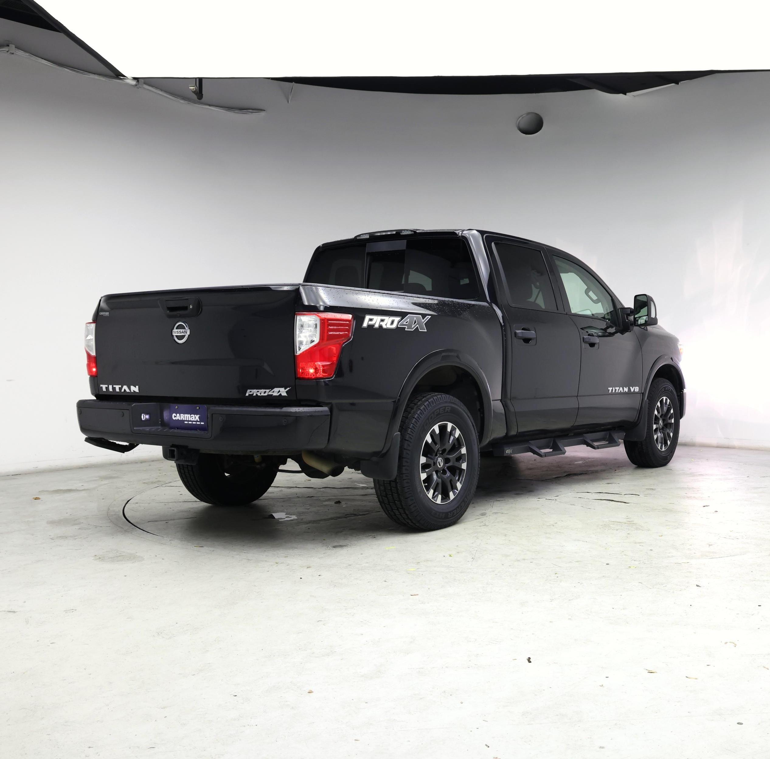 Thumbnail: 2019 Nissan Titan - 8