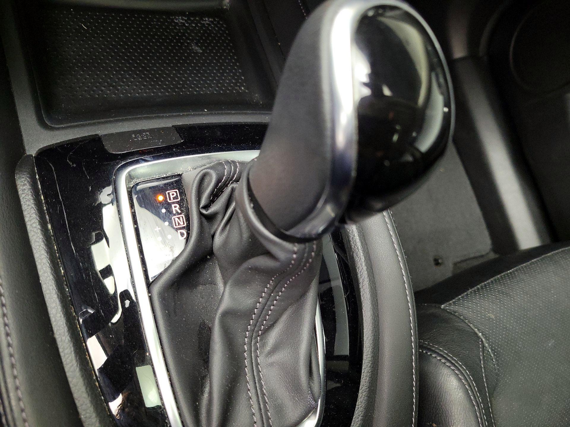 Thumbnail: 2017 Nissan Rogue - 18