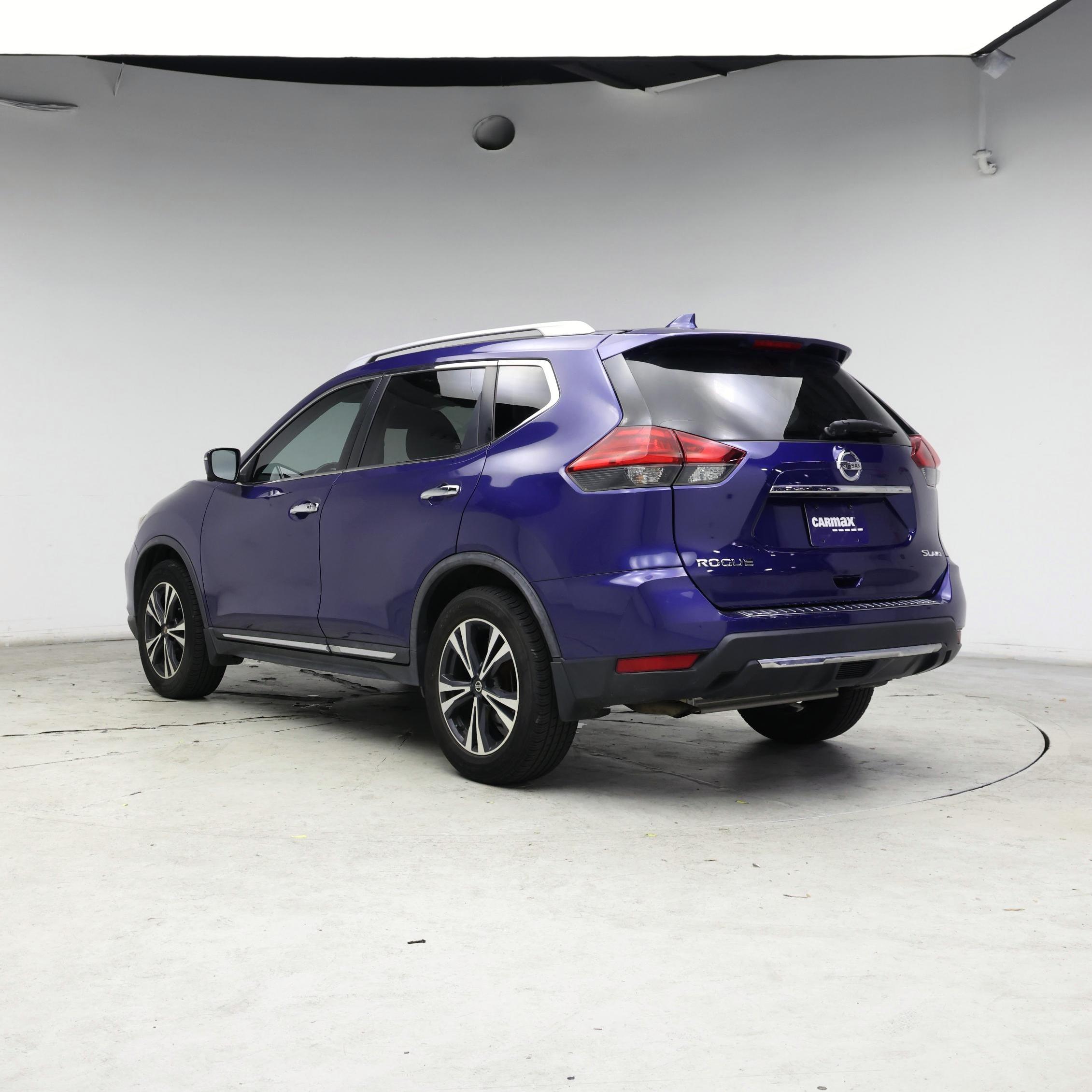 Thumbnail: 2017 Nissan Rogue - 2