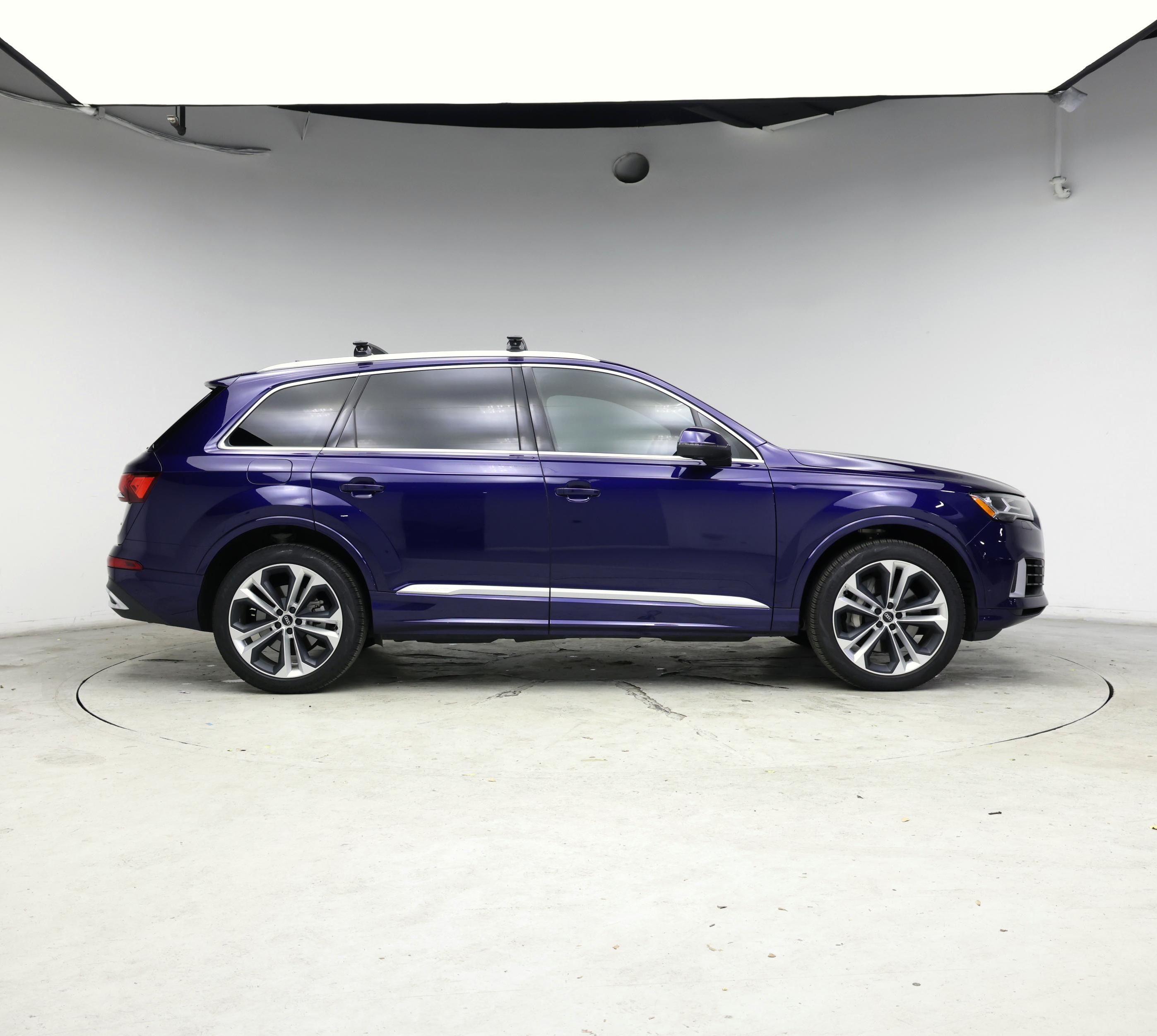 Thumbnail: 2021 Audi Q7 - 7