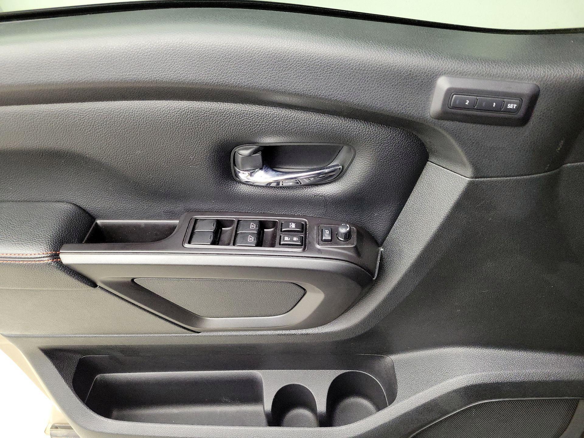 Thumbnail: 2020 Nissan Titan - 12