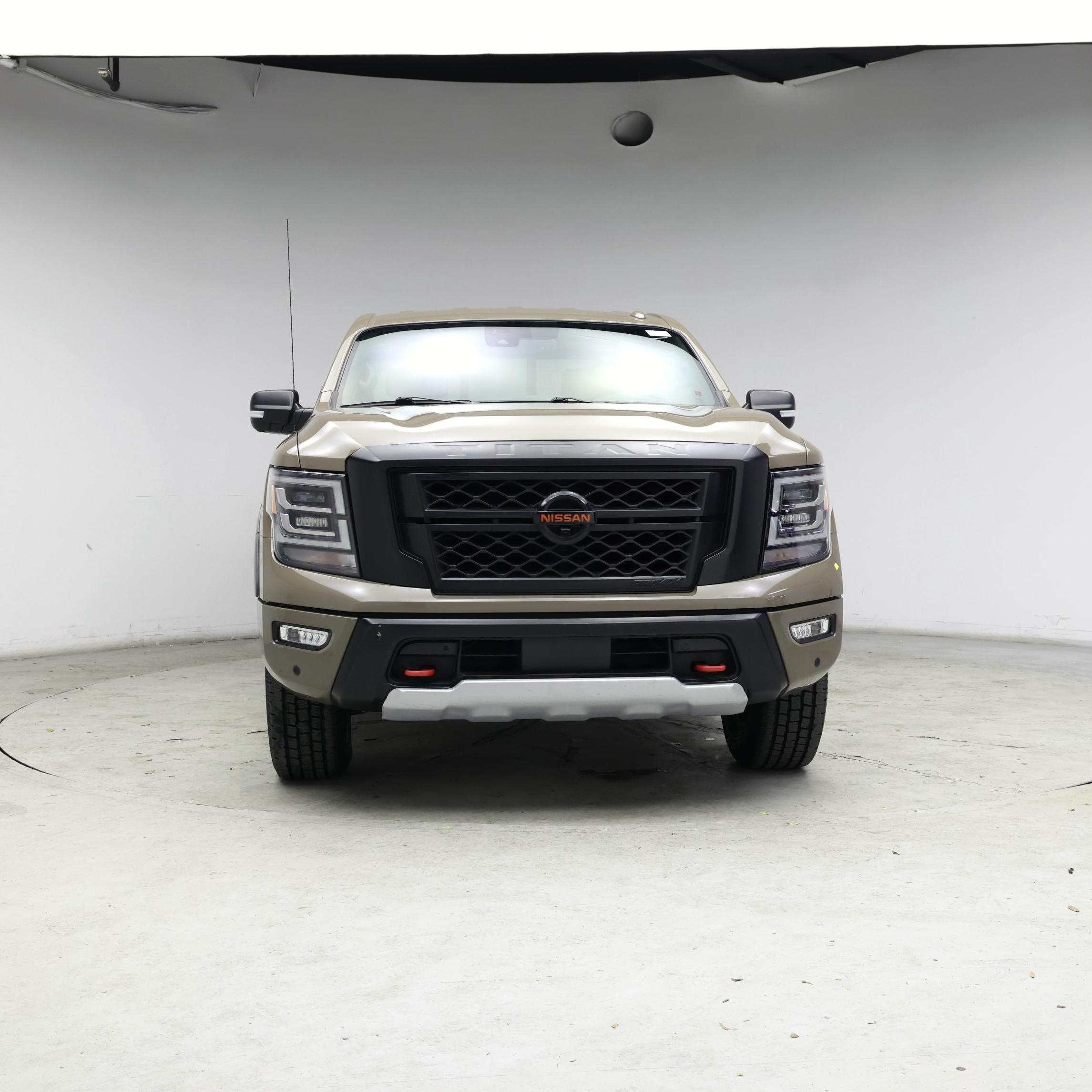 Thumbnail: 2020 Nissan Titan - 5