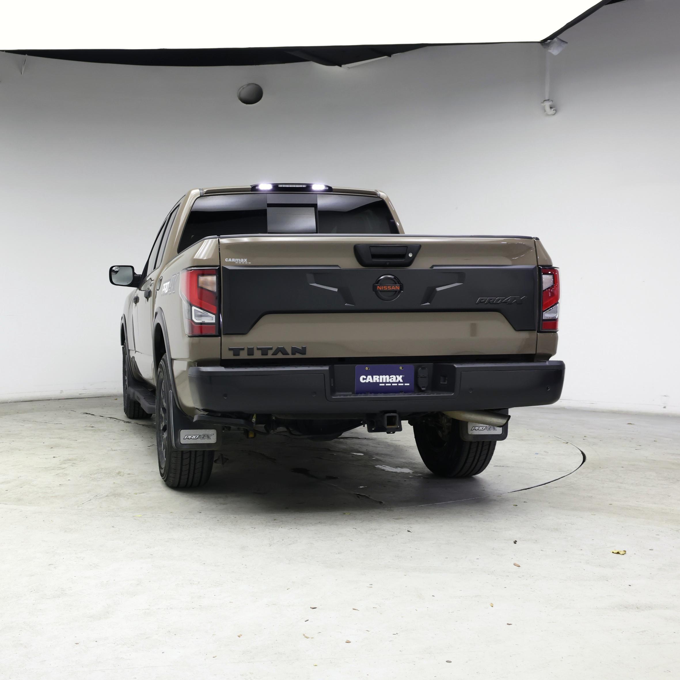 Thumbnail: 2020 Nissan Titan - 6