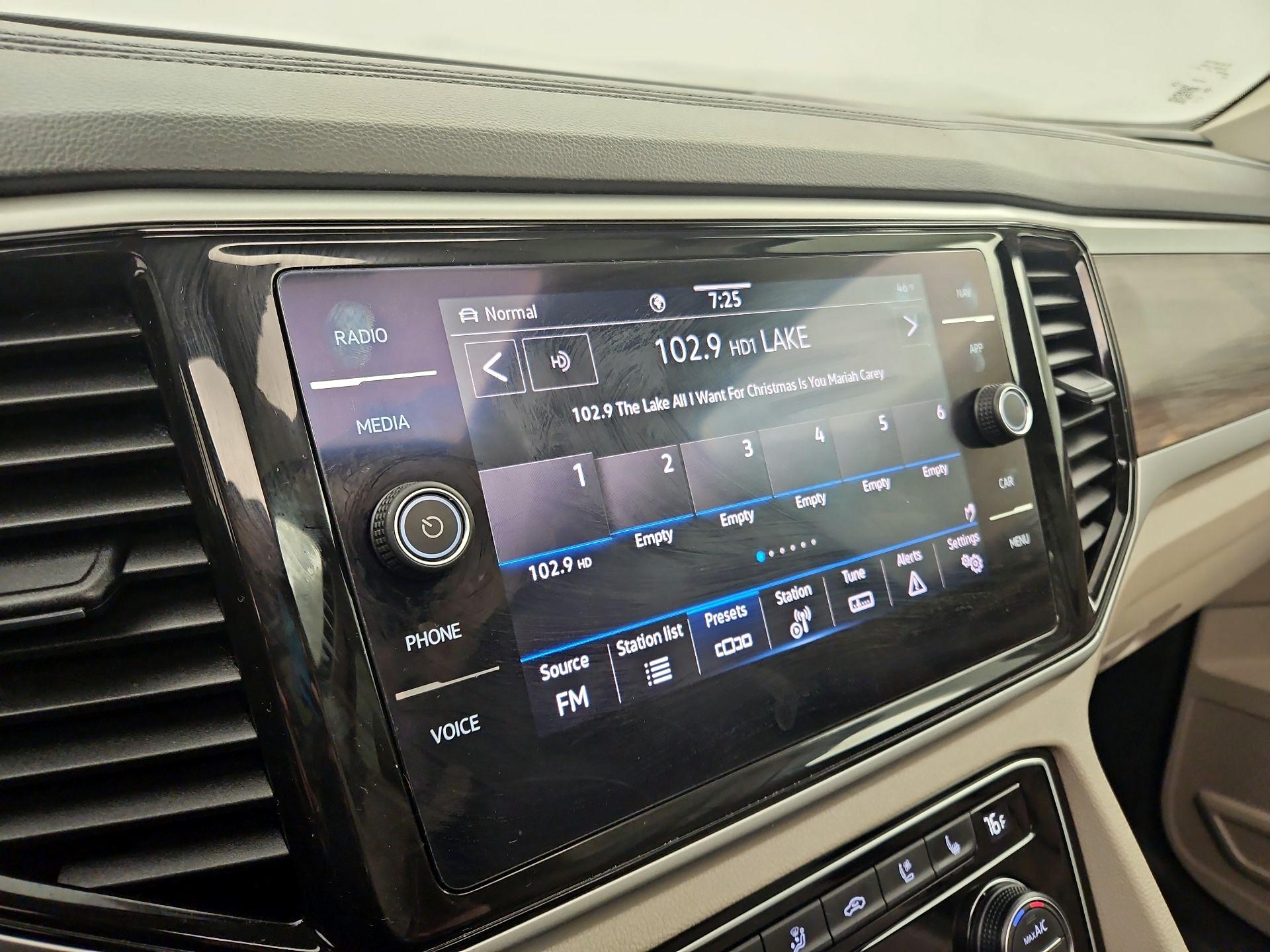 Thumbnail: 2021 Volkswagen Atlas - 15